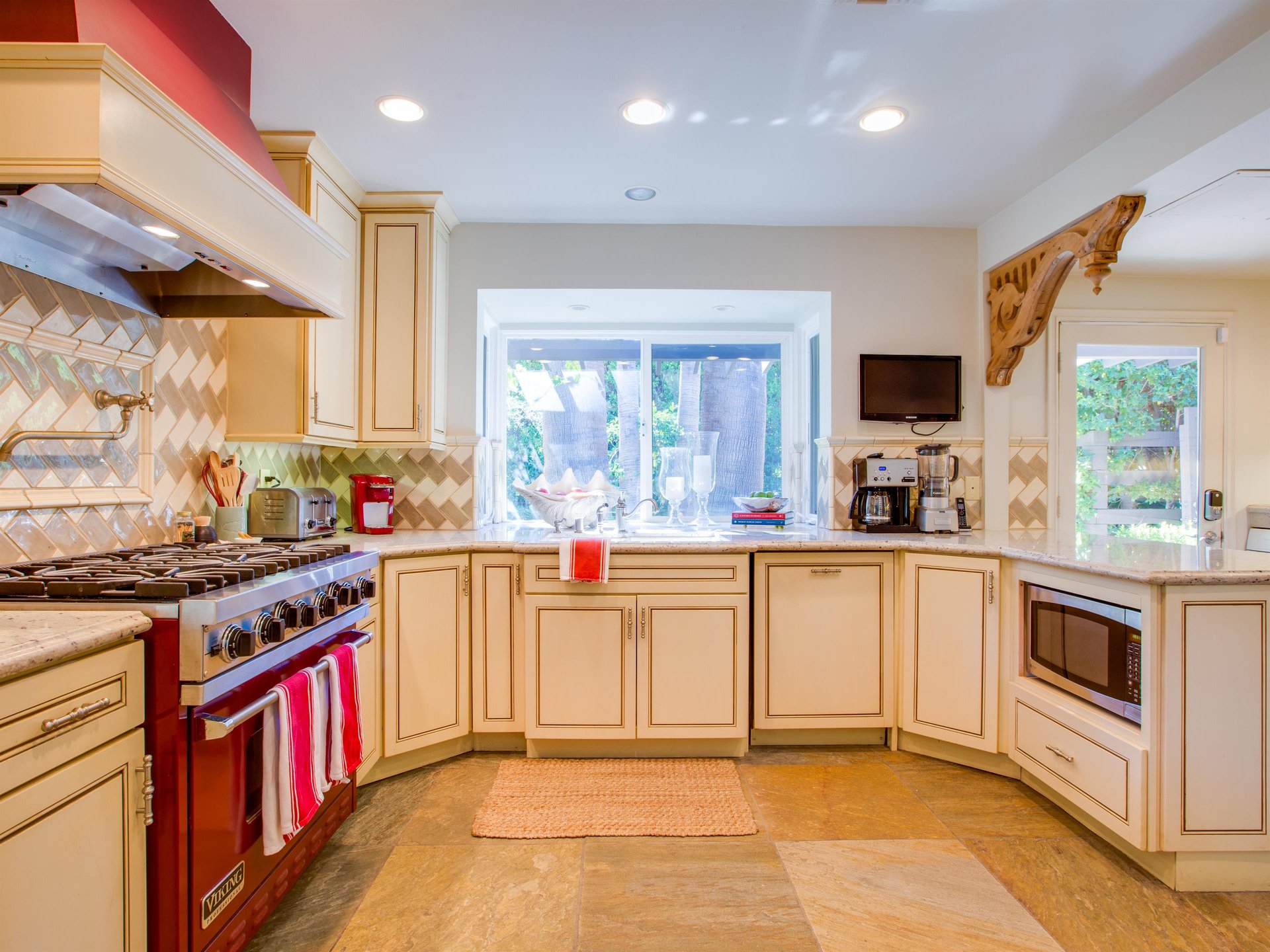 Fully stocked chefs kitchen