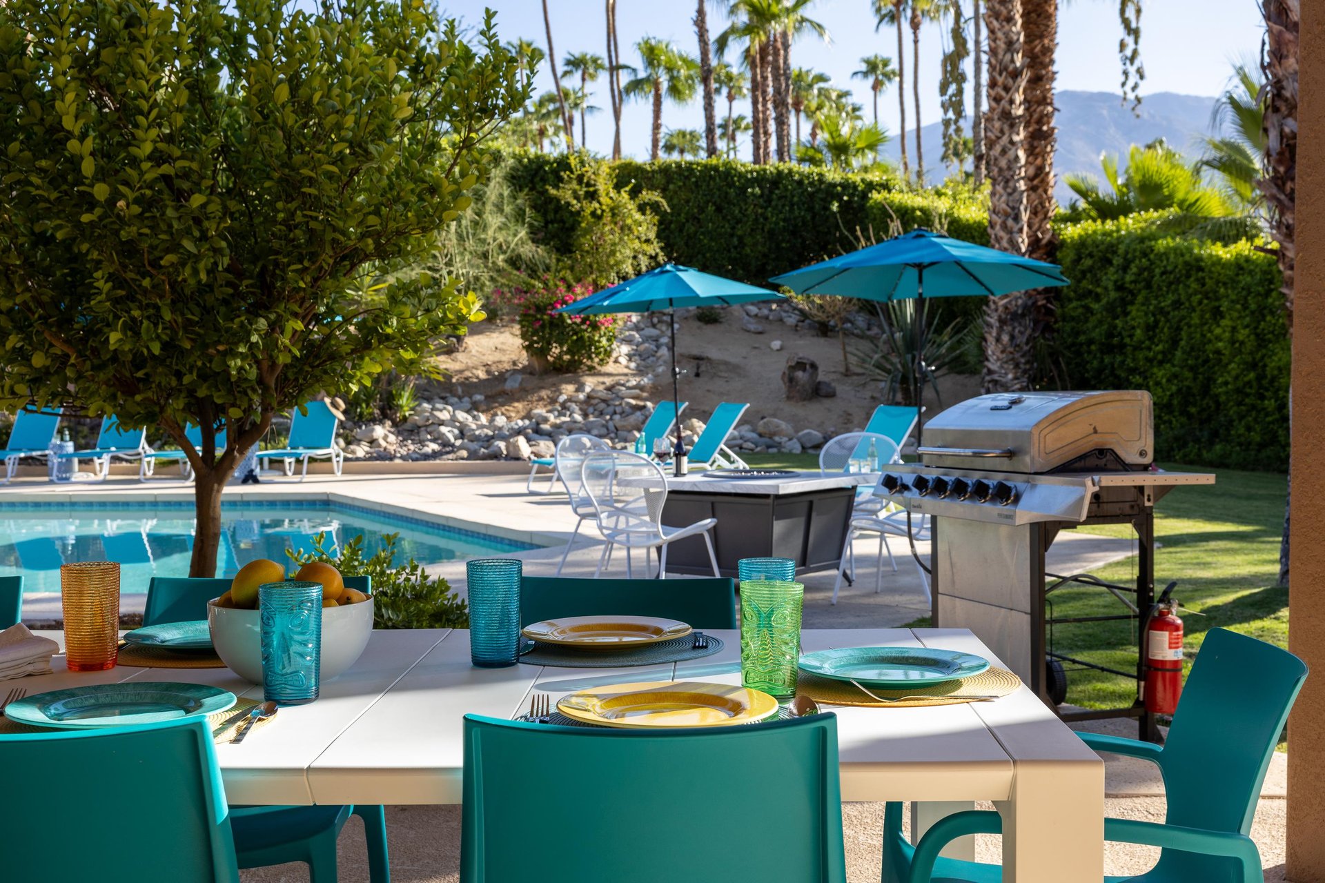 Take your meals al fresco