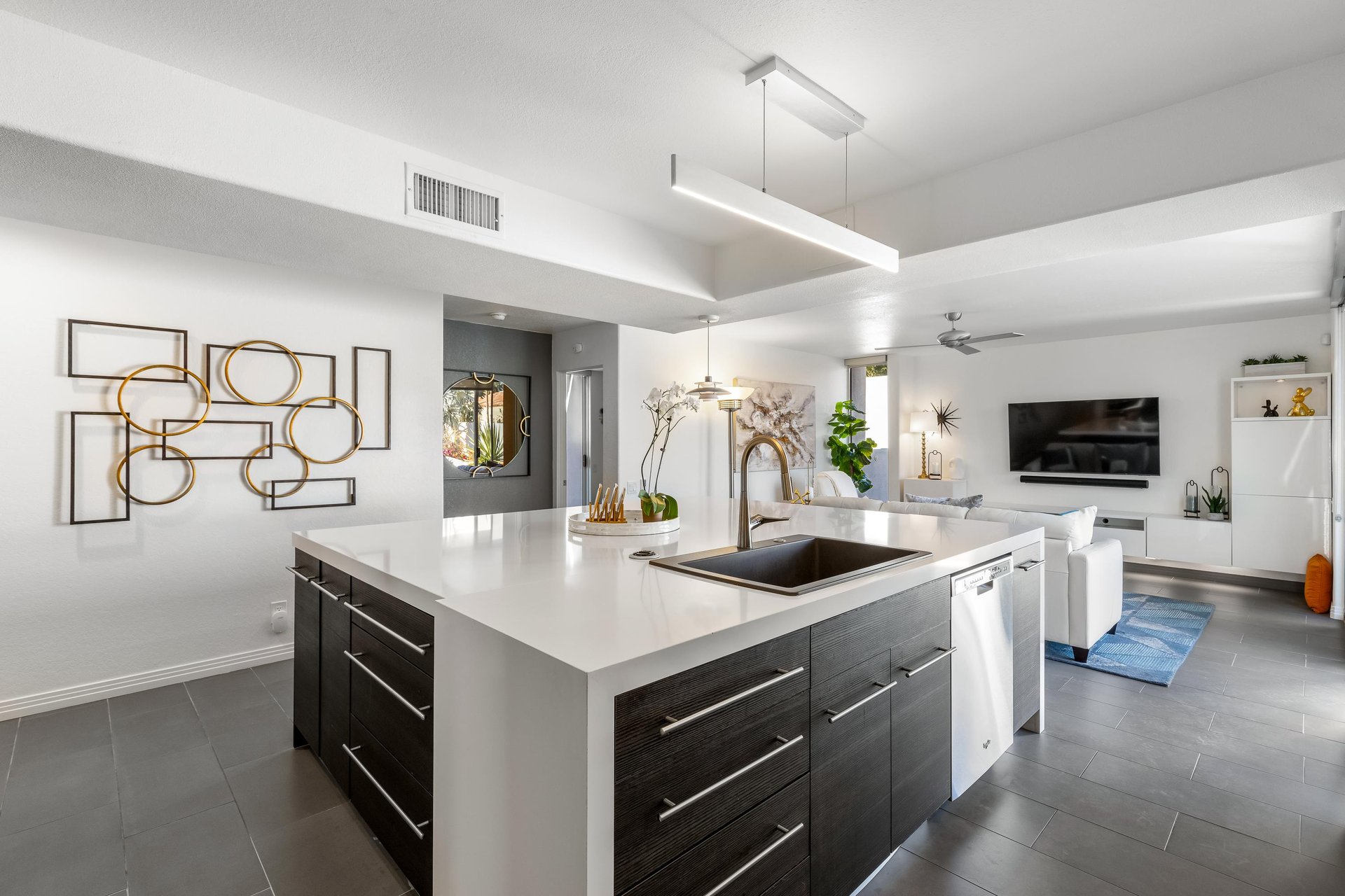 Impeccable Chefs Kitchen awaits