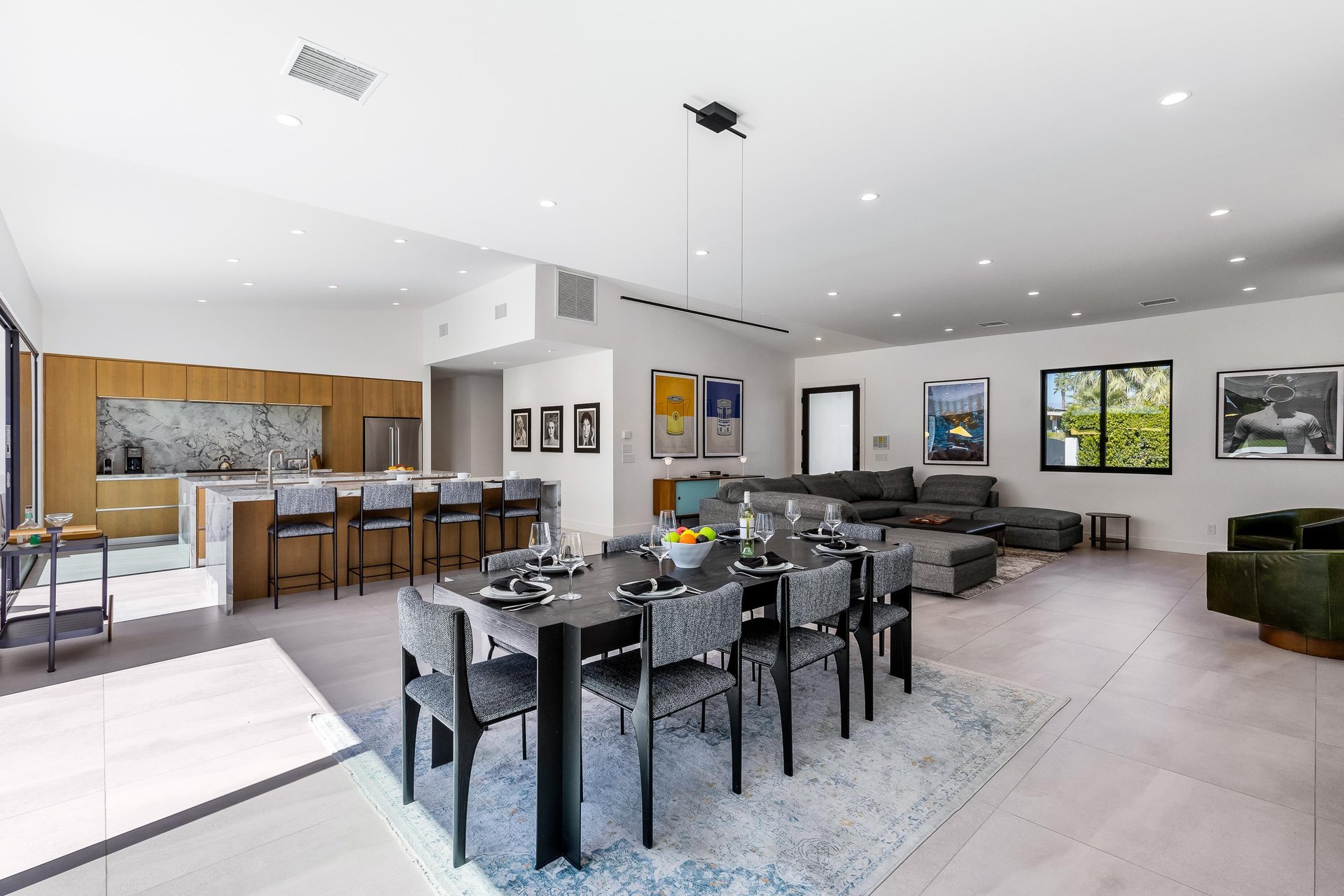 Gorgeous dining table