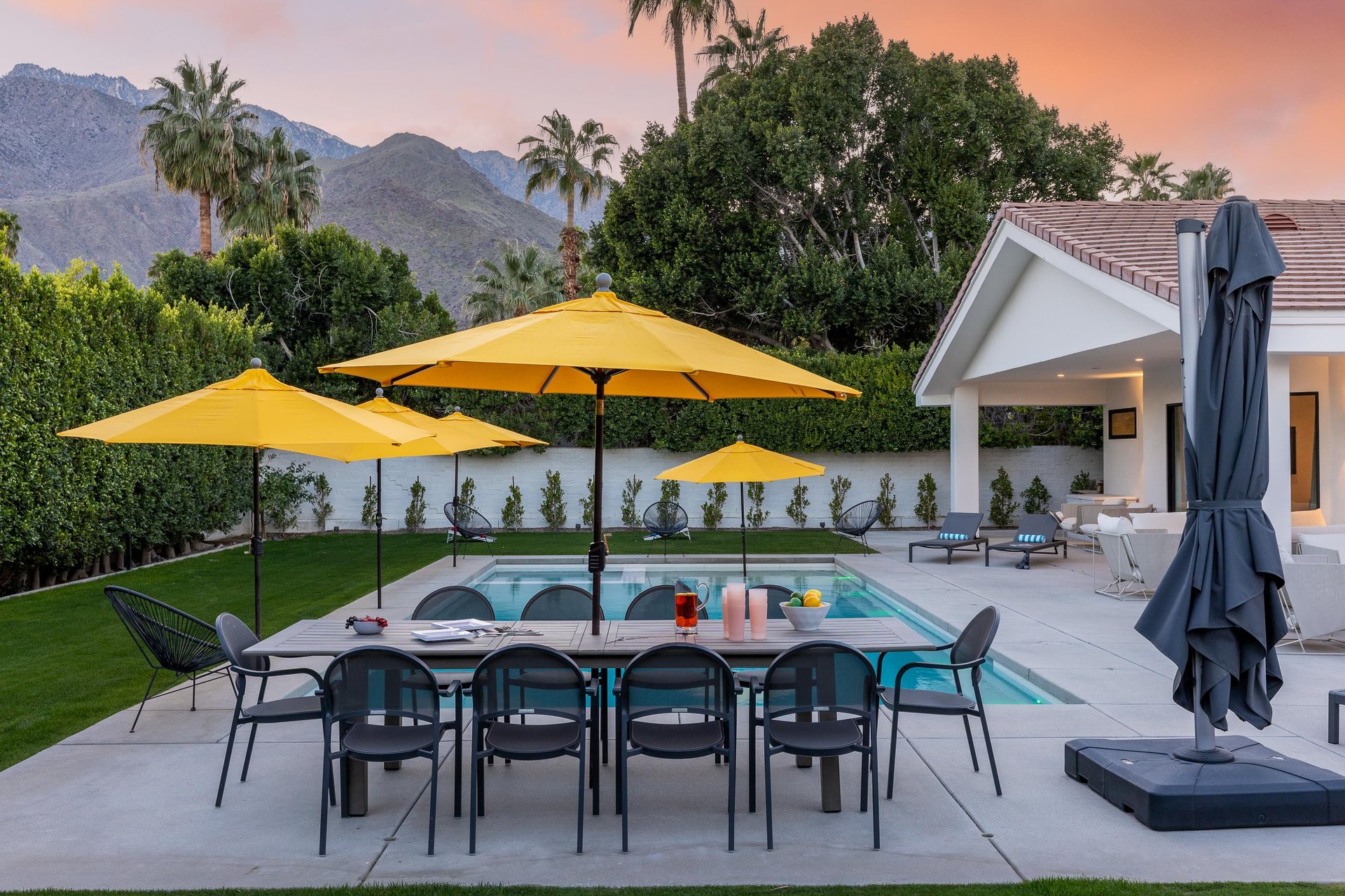 Outdoor dining for ten