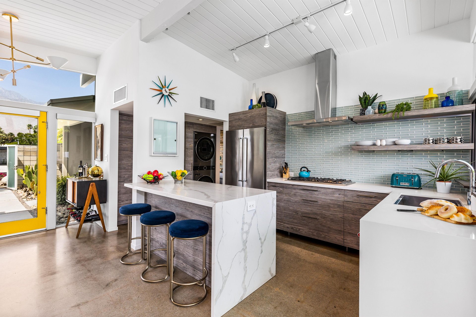 Breakfast bar for three