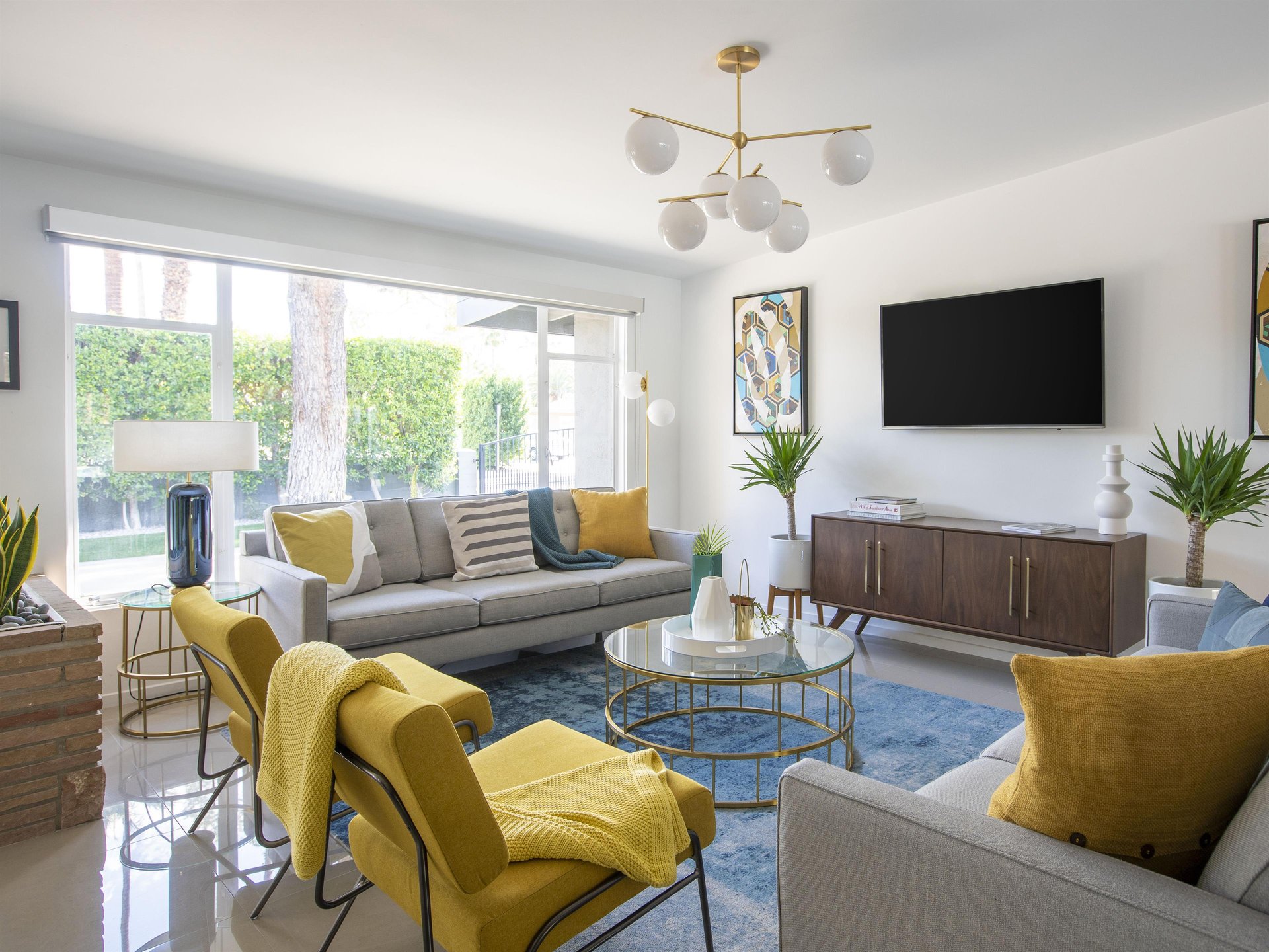 Luxurious living area