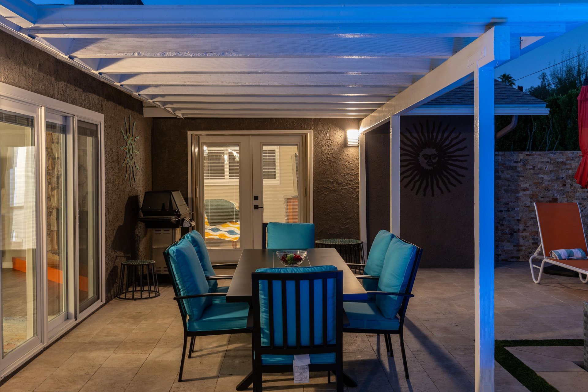 Covered al fresco dining