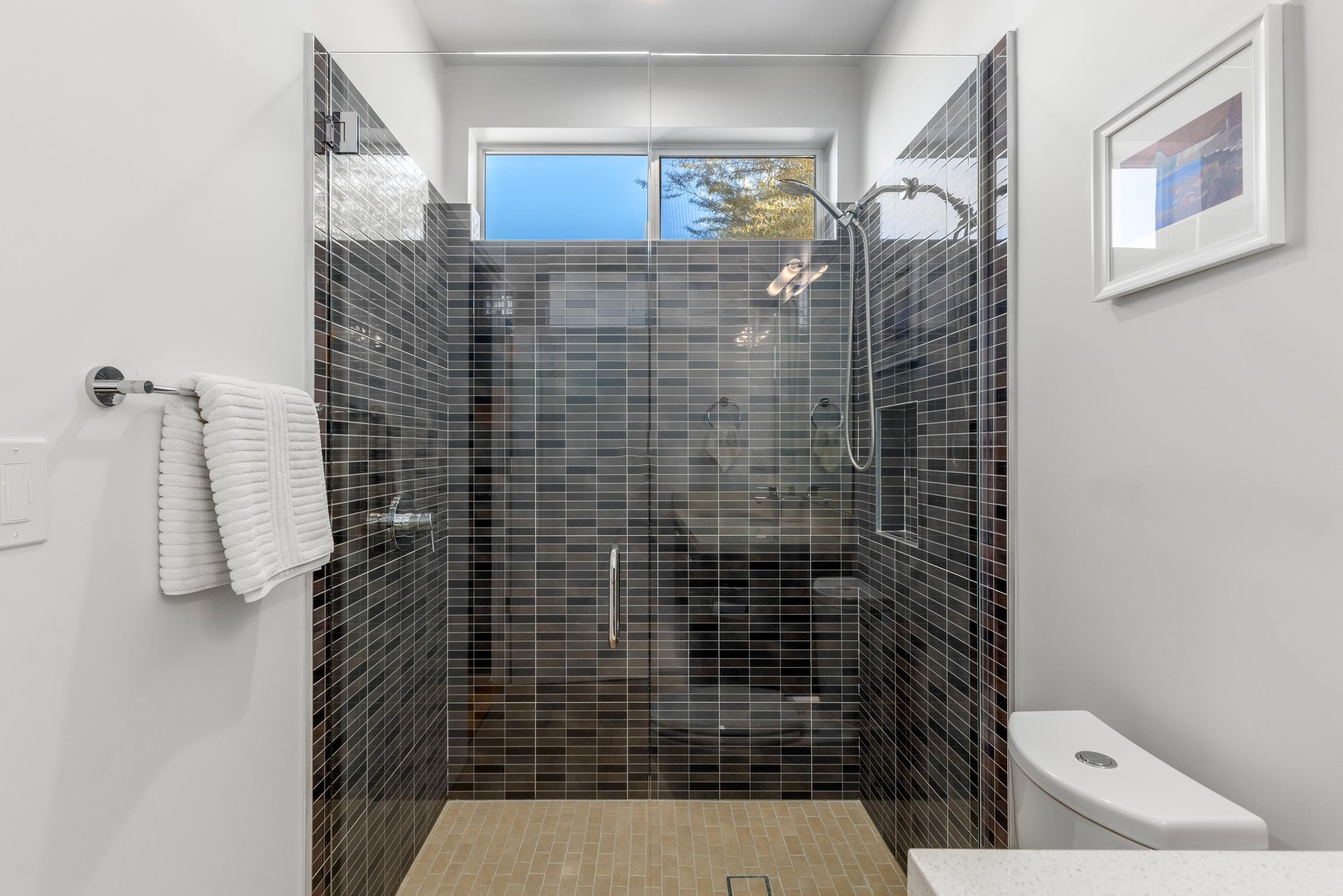 Casita en suite bathroom