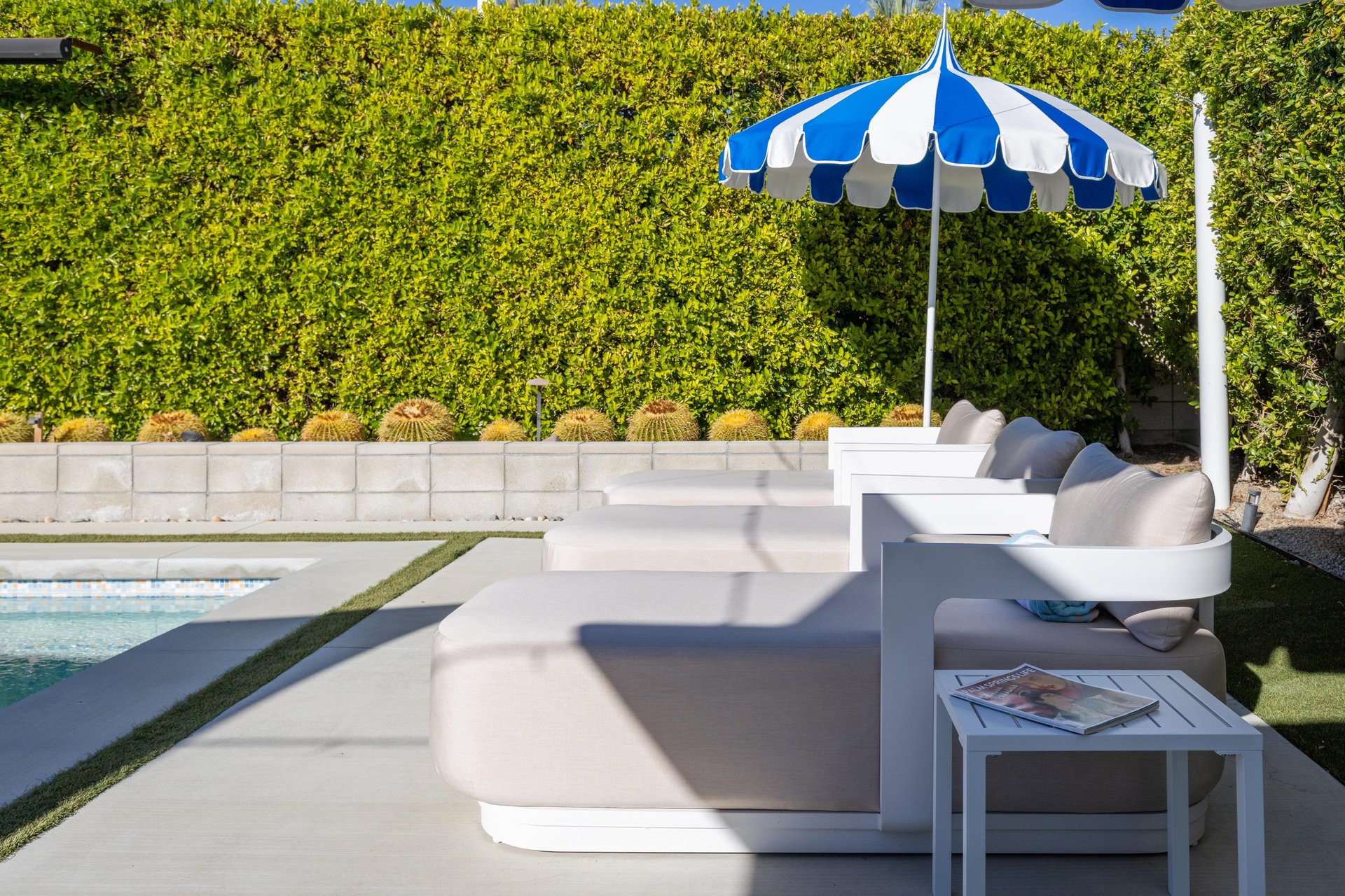 Tons of outdoor lounge areas