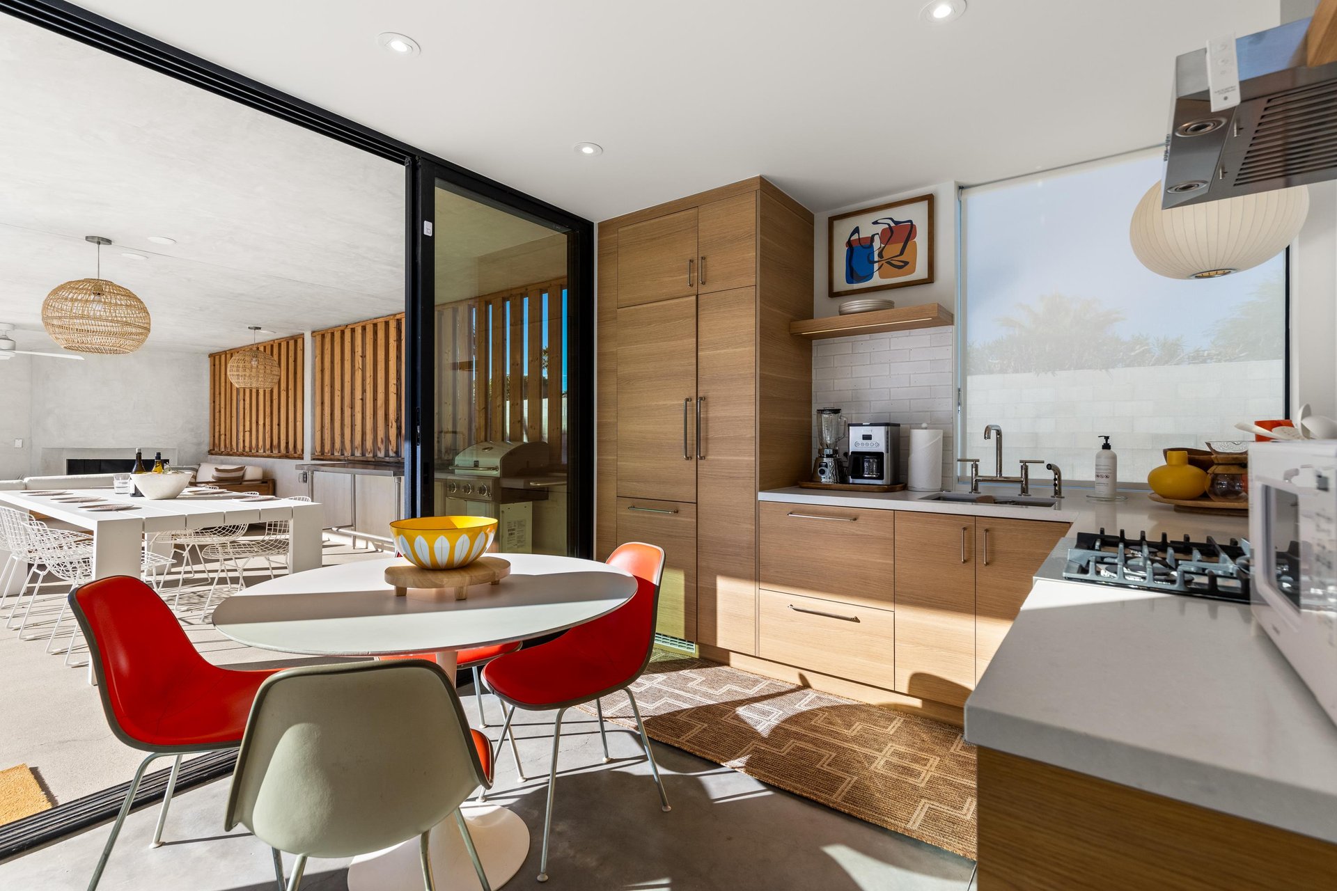 Secondary villa kitchen with dining area