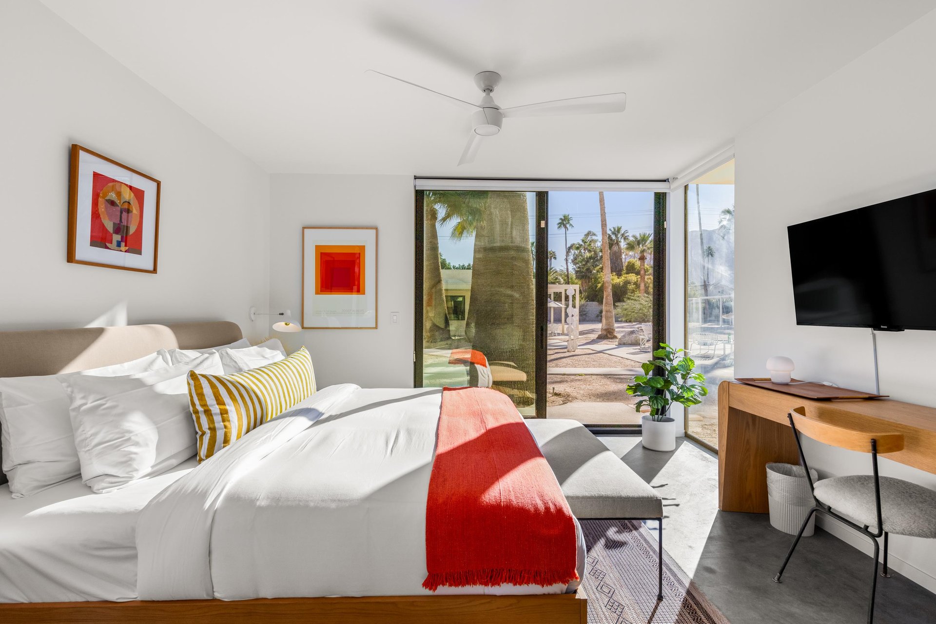 Secondary villa bedroom