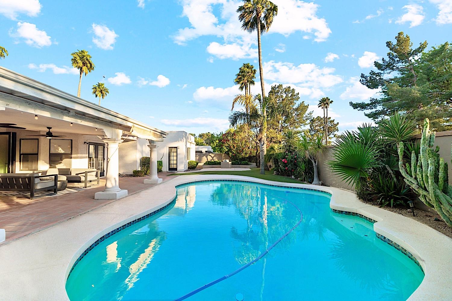 Private heated pool  electric pool heating fee applies