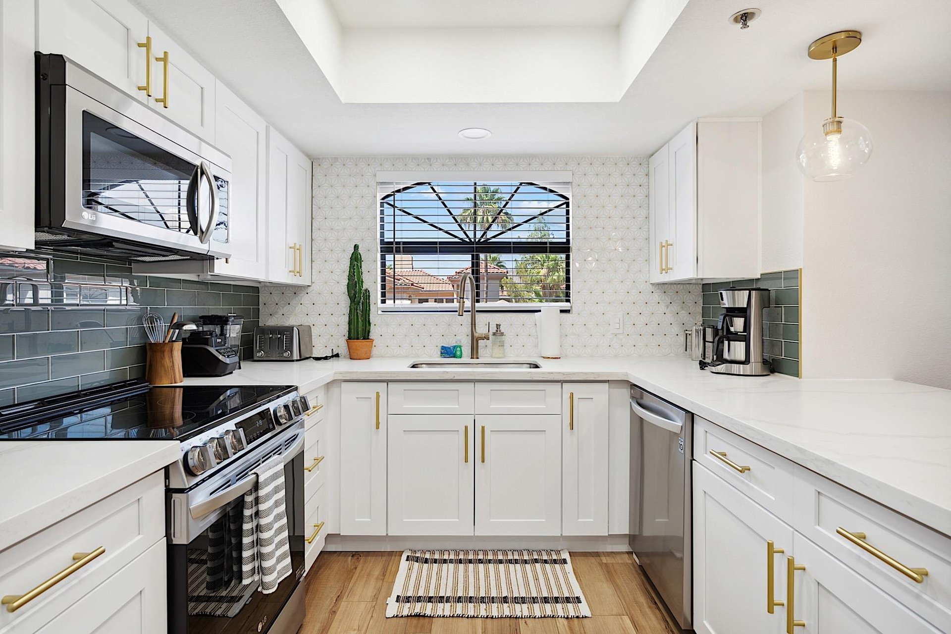 Beautiful, functional kitchen