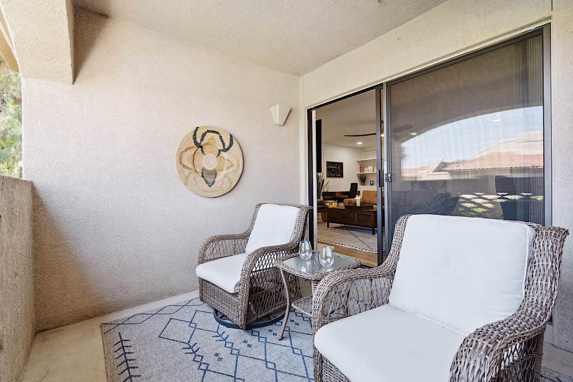 Balcony w 2 Sitting Chairs