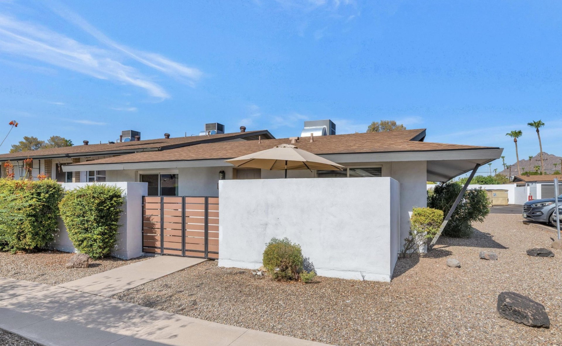 Cozy, relaxing unit.