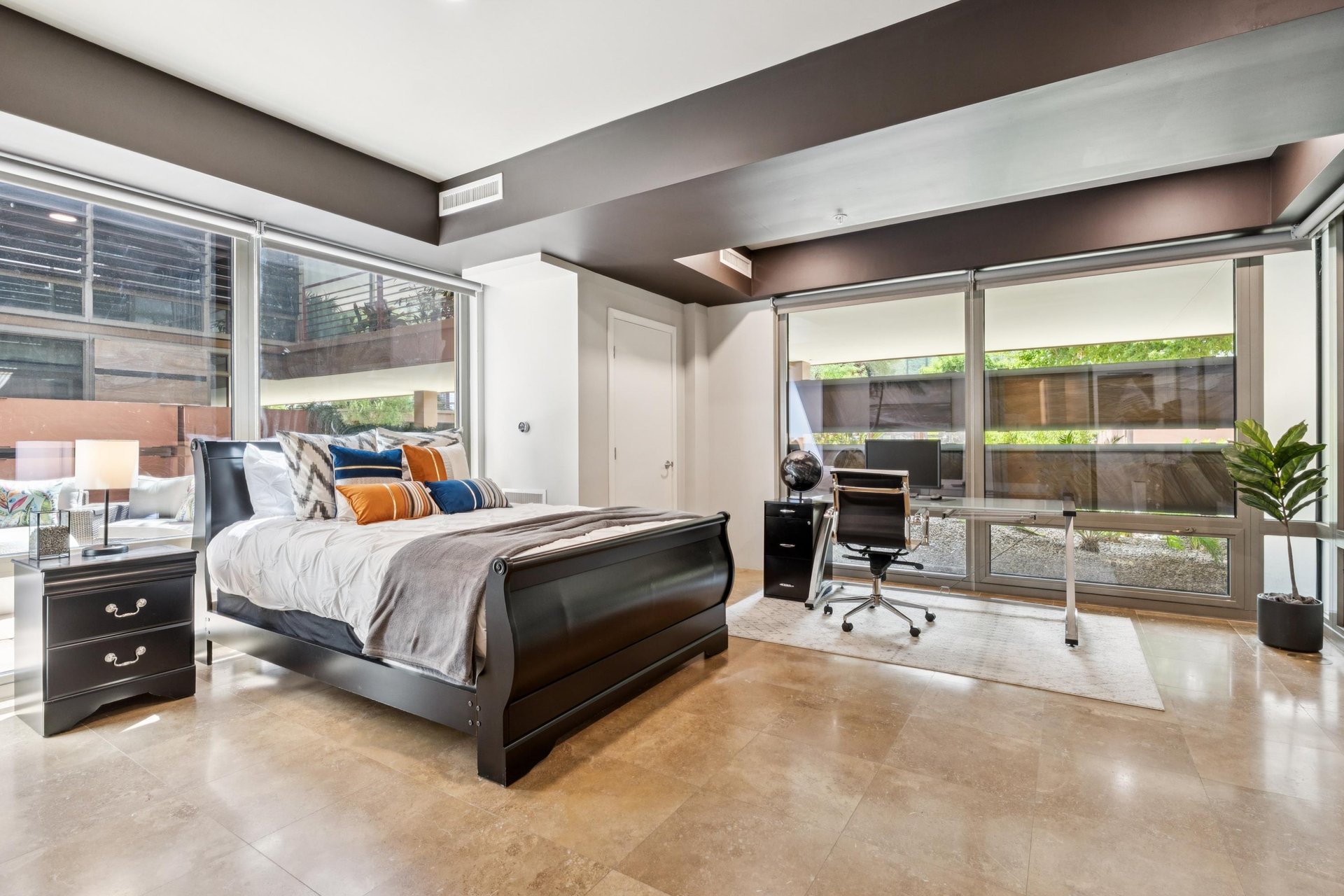 Primary bedroom with Queen size bed.