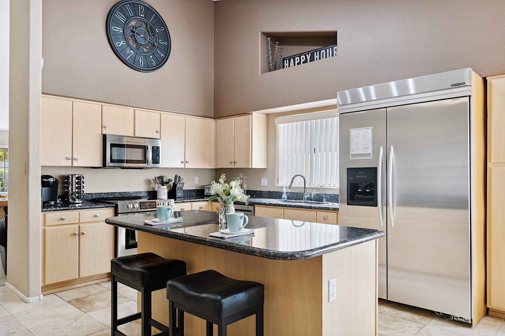 Large kitchen island  breakfast bar w 2 counter stools