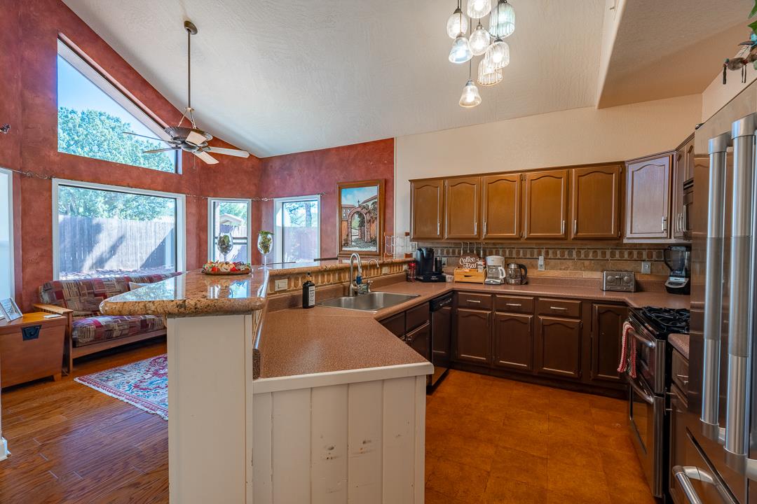 Fully Stocked Kitchen