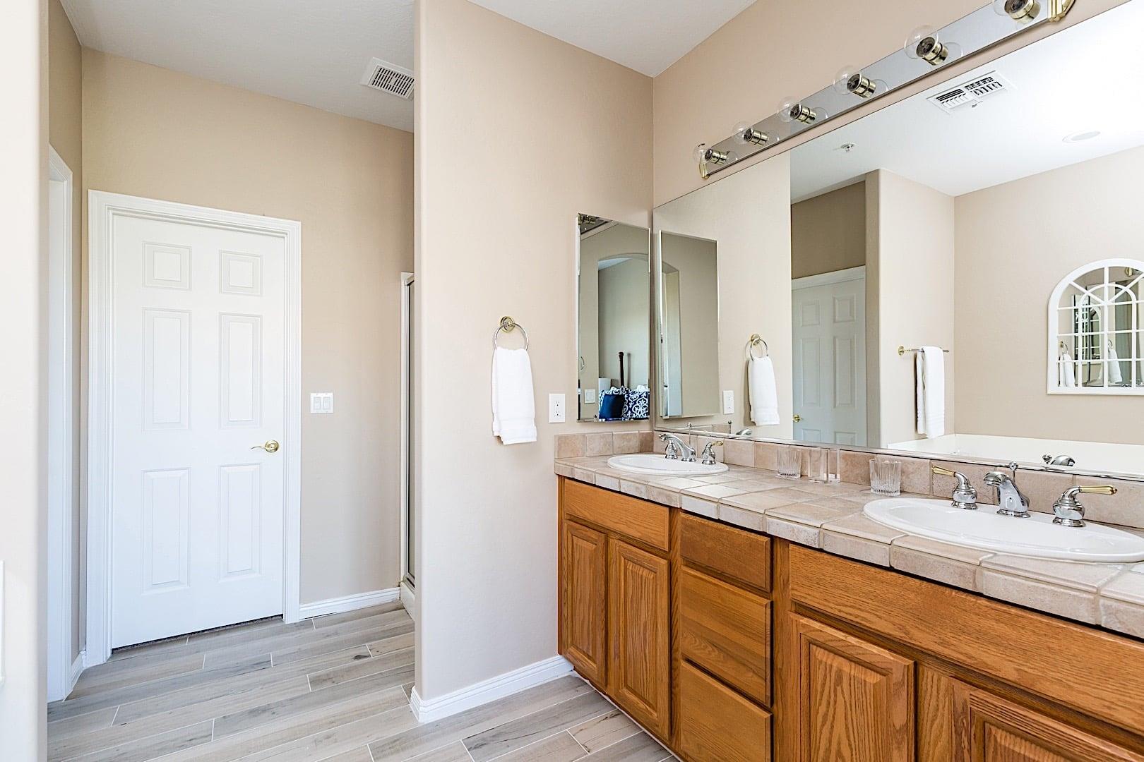 Dual sinks in master bathroom