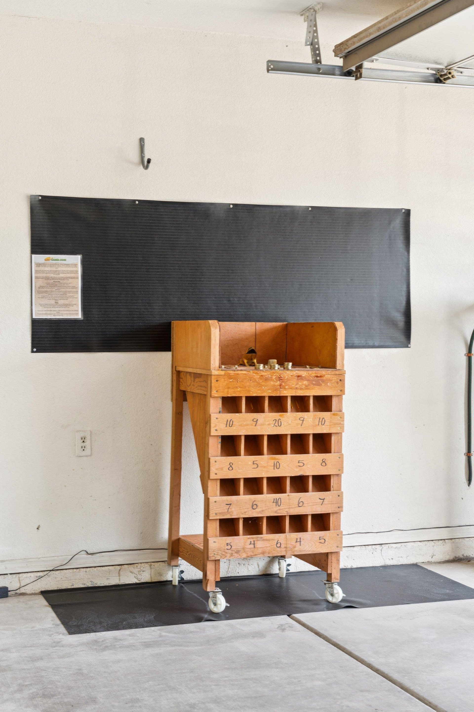 SAPO Frog Tossing Game