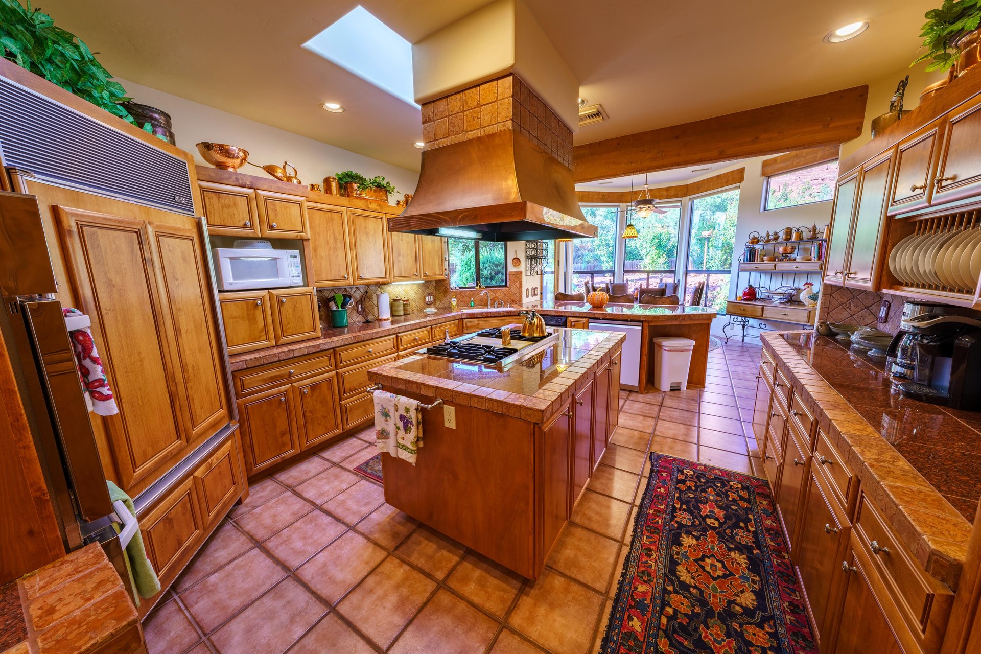 Huge Fully Stocked Gourmet Kitchen