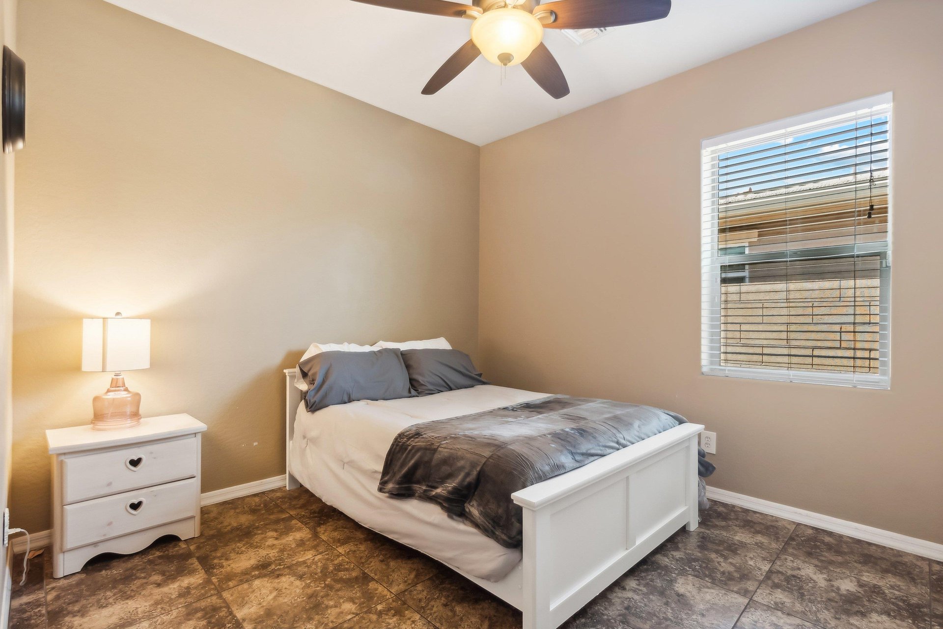 Guest room 2  Full Size Bed