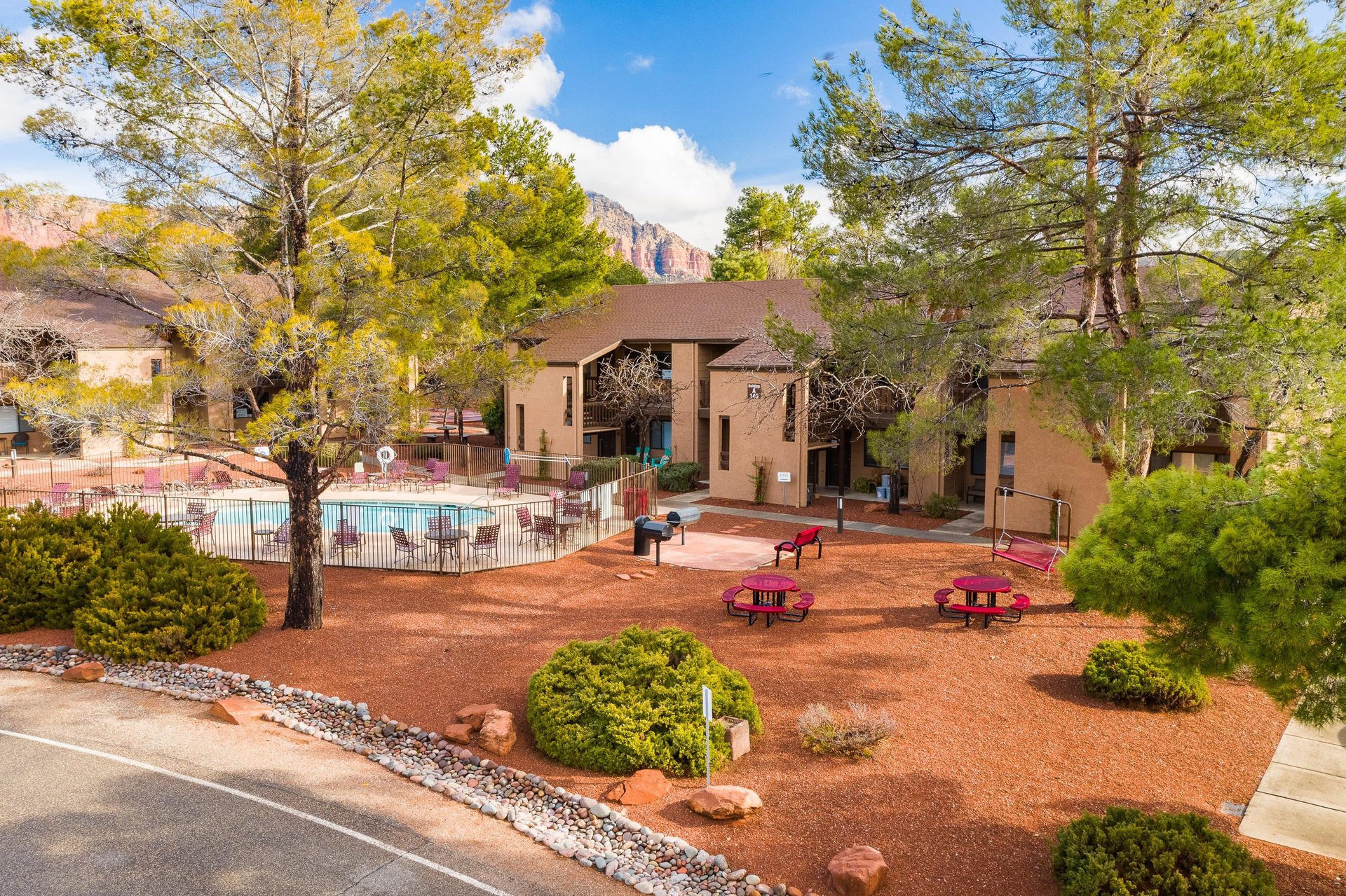 BBQ and pool right outside the front door.