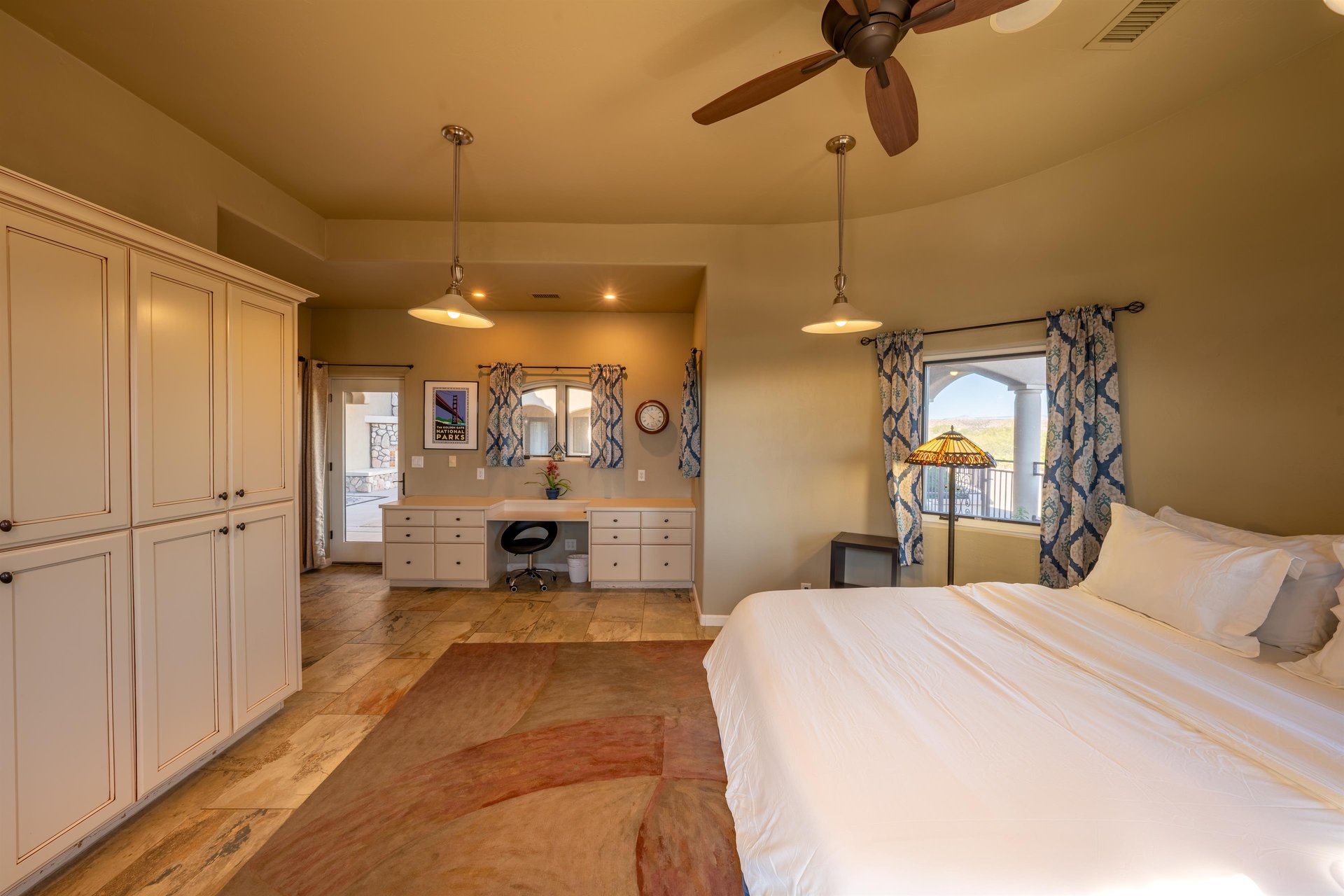 With Work Space And Access To Front Court Yard