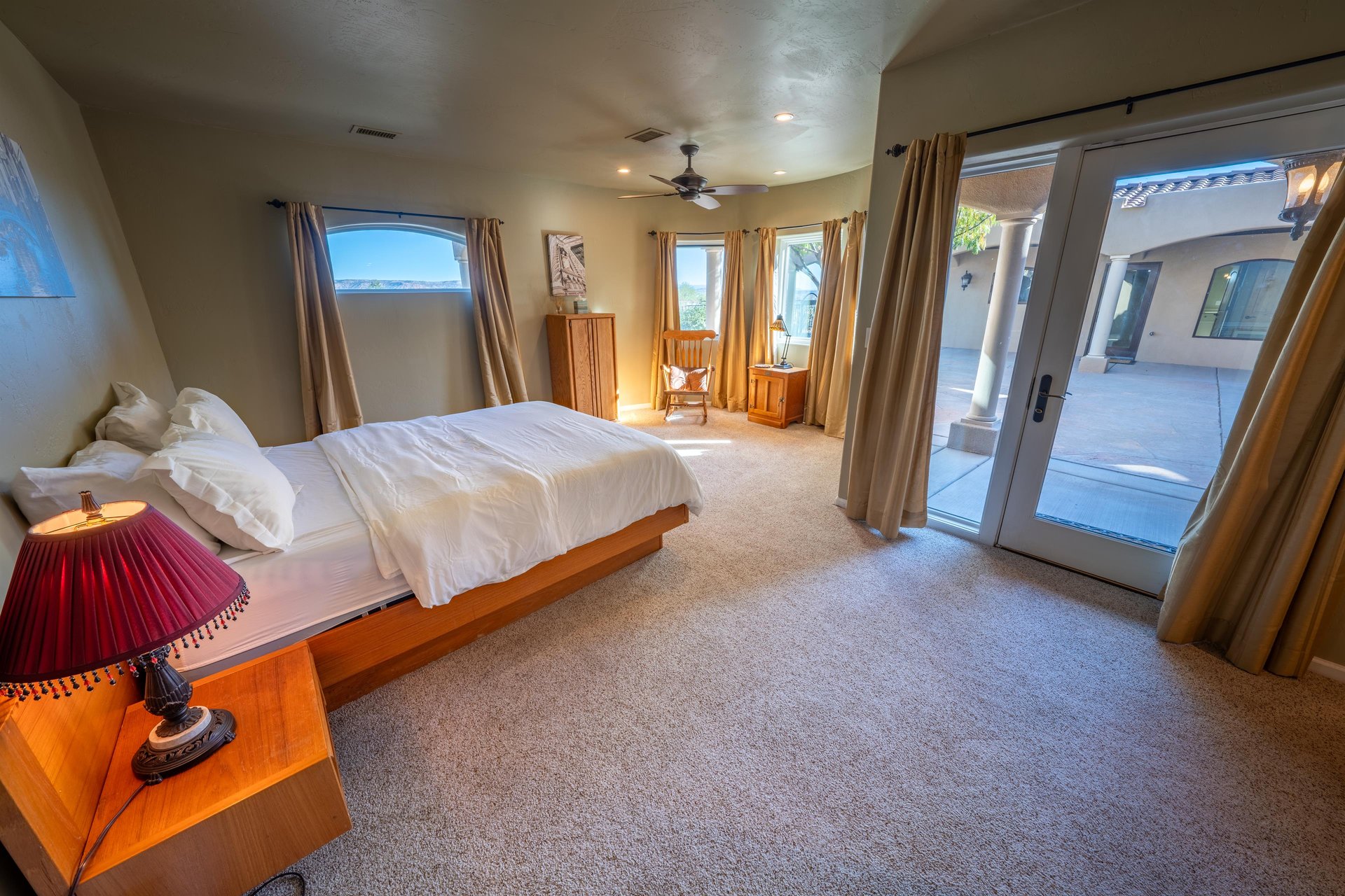 Downstairs ADA Accessible Room With Queen Bed And Access to Front Courtyard