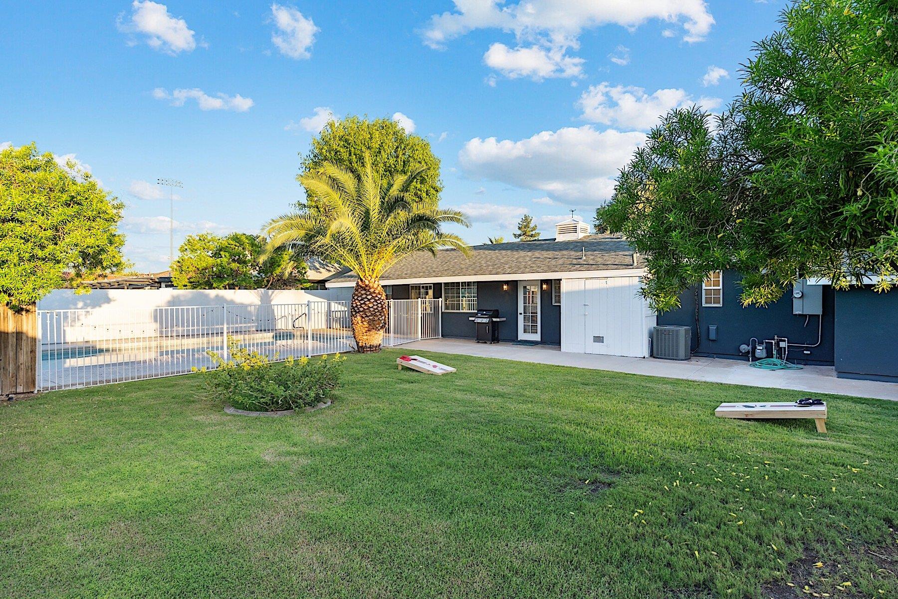 Huge, grassy backyard for yard games