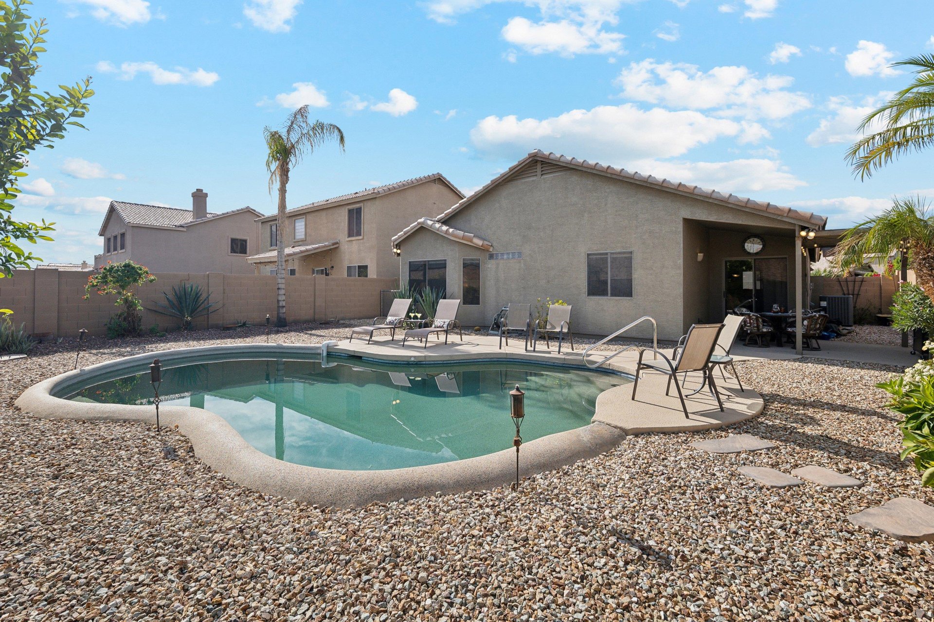 Sparkling Green Pebble Tech Pool pool is not heated