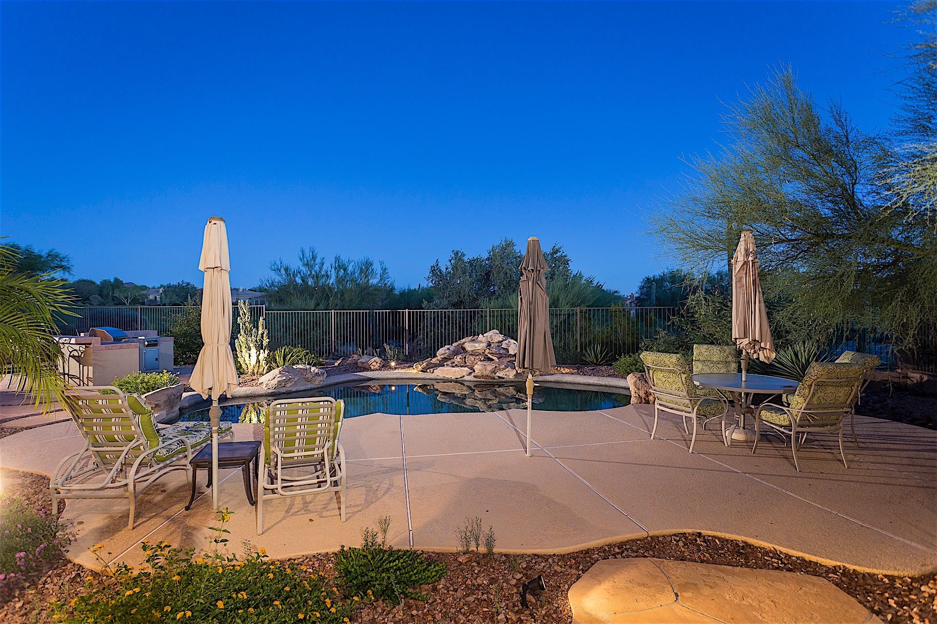 Lots of outdoor seating