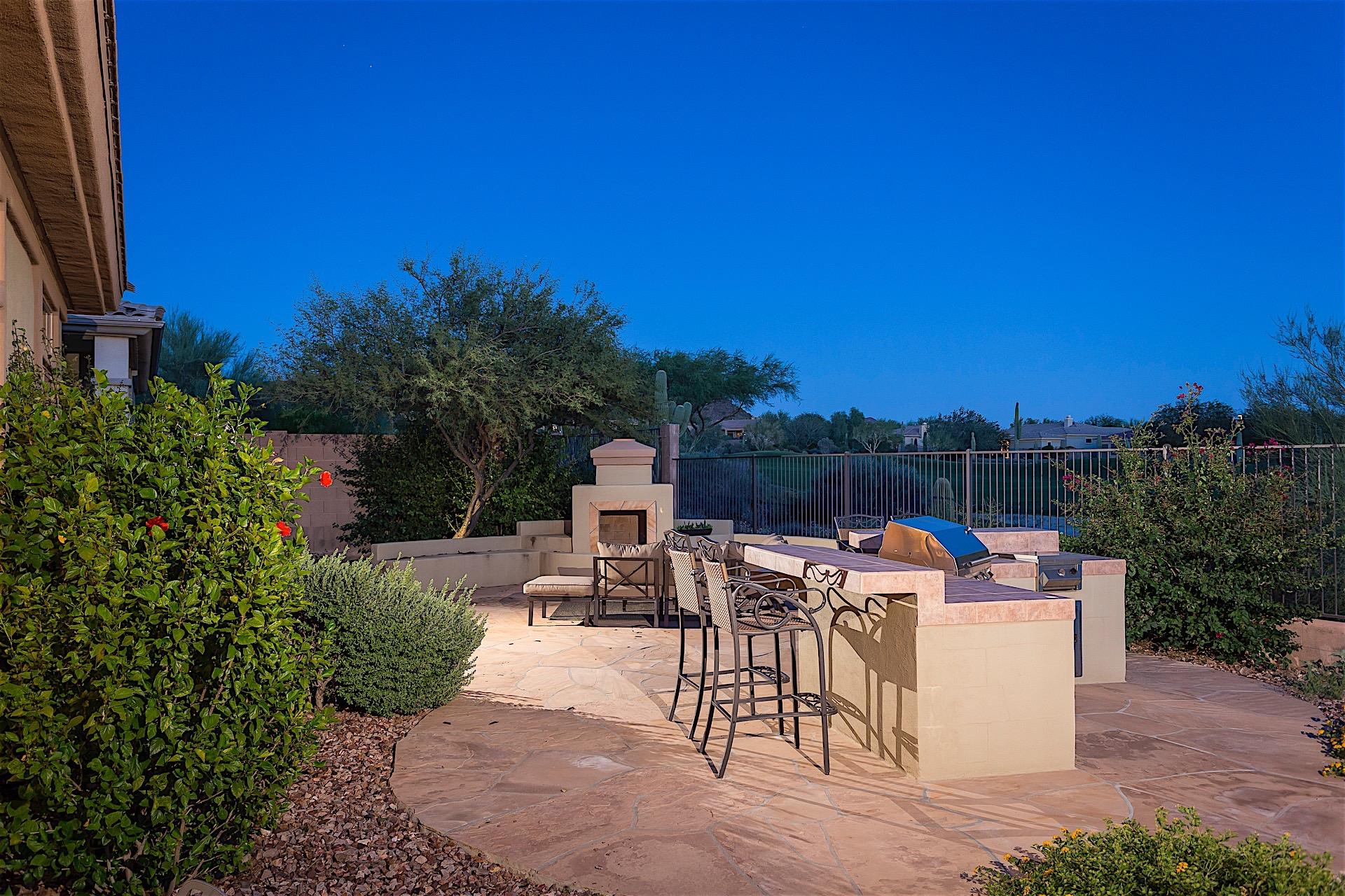 Outdoor Bar with grill