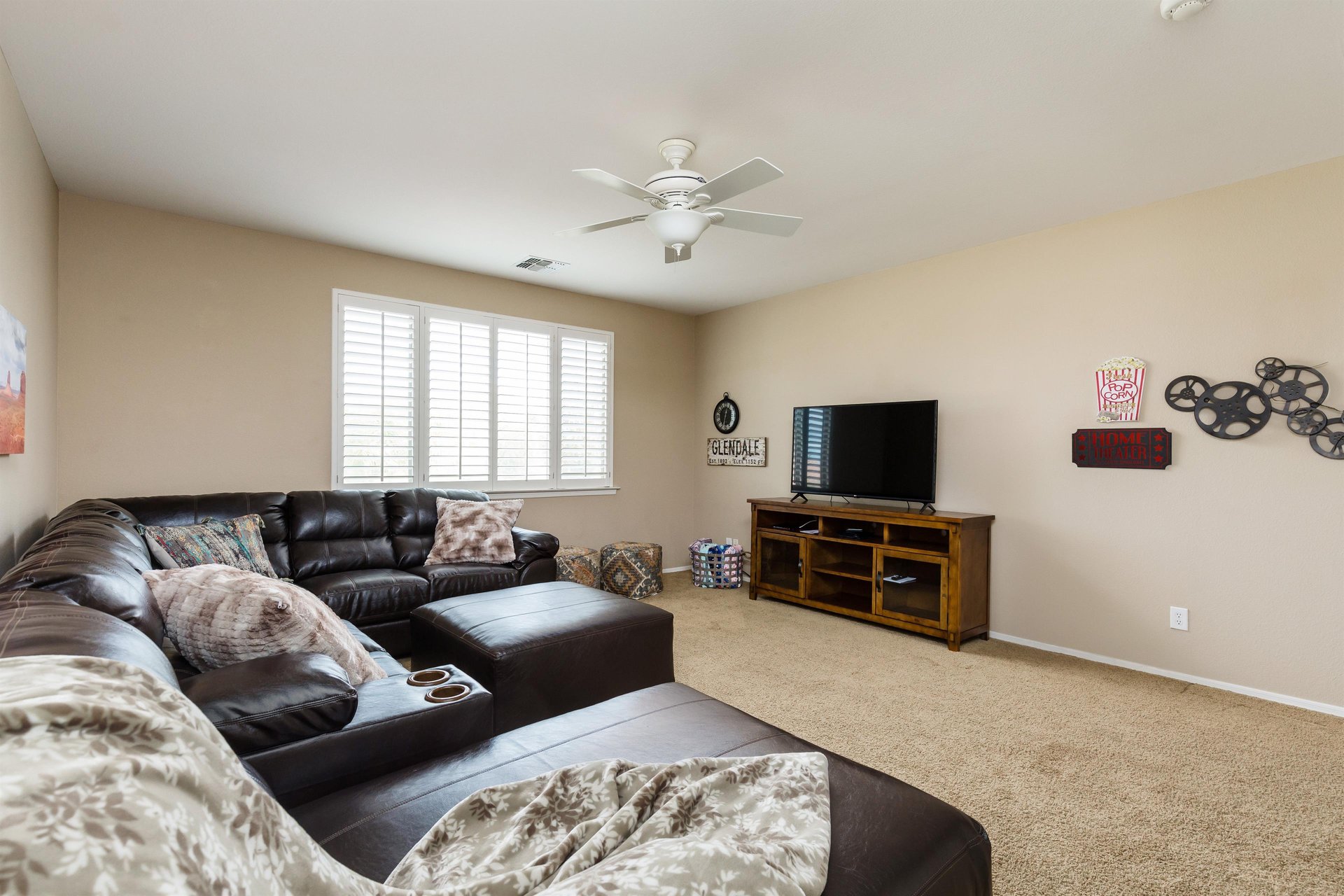 Movie Loft, second floor Smart TV