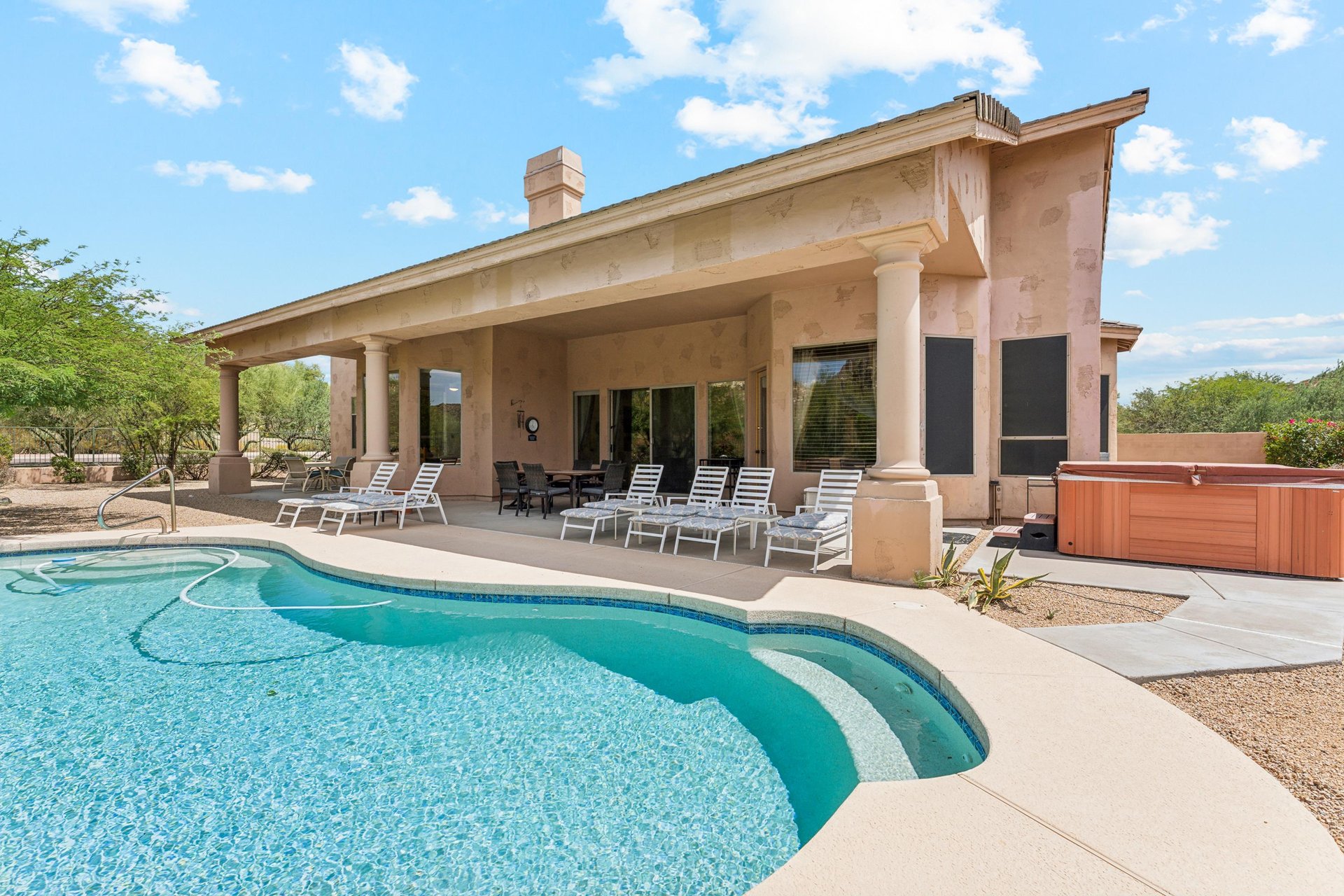 Sparkling Pool Heating optional for additional fee.