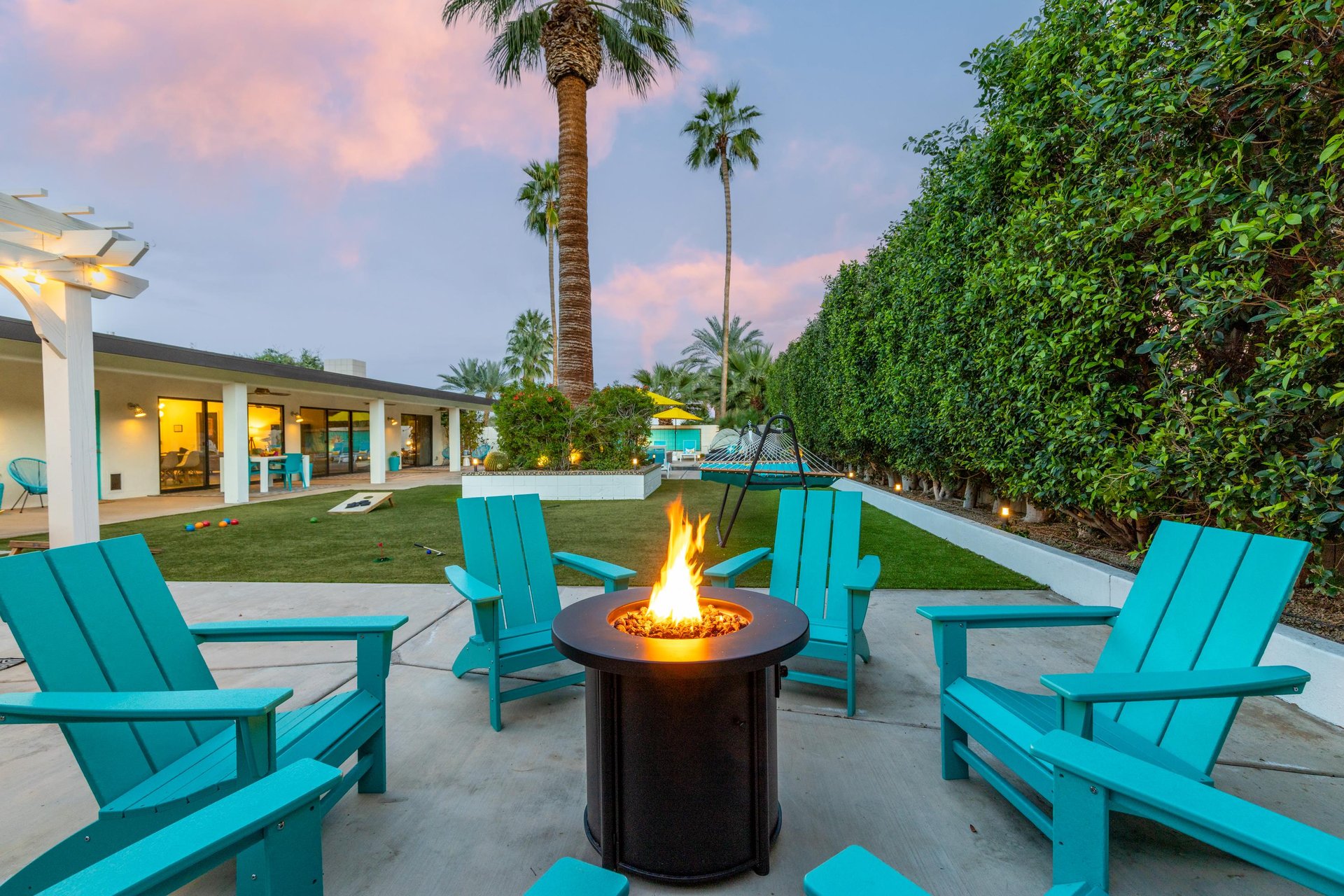 Gossip around the fire pit