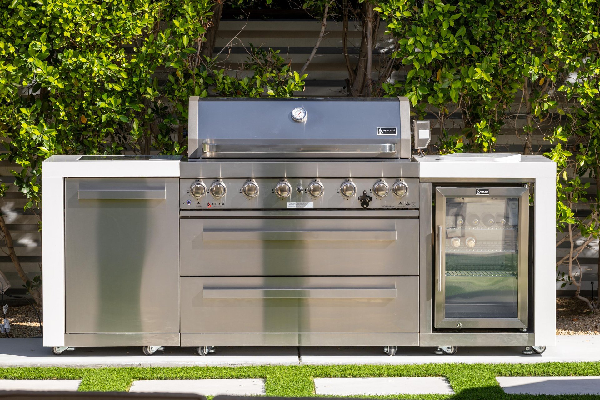 Outdoor kitchen with BBQ