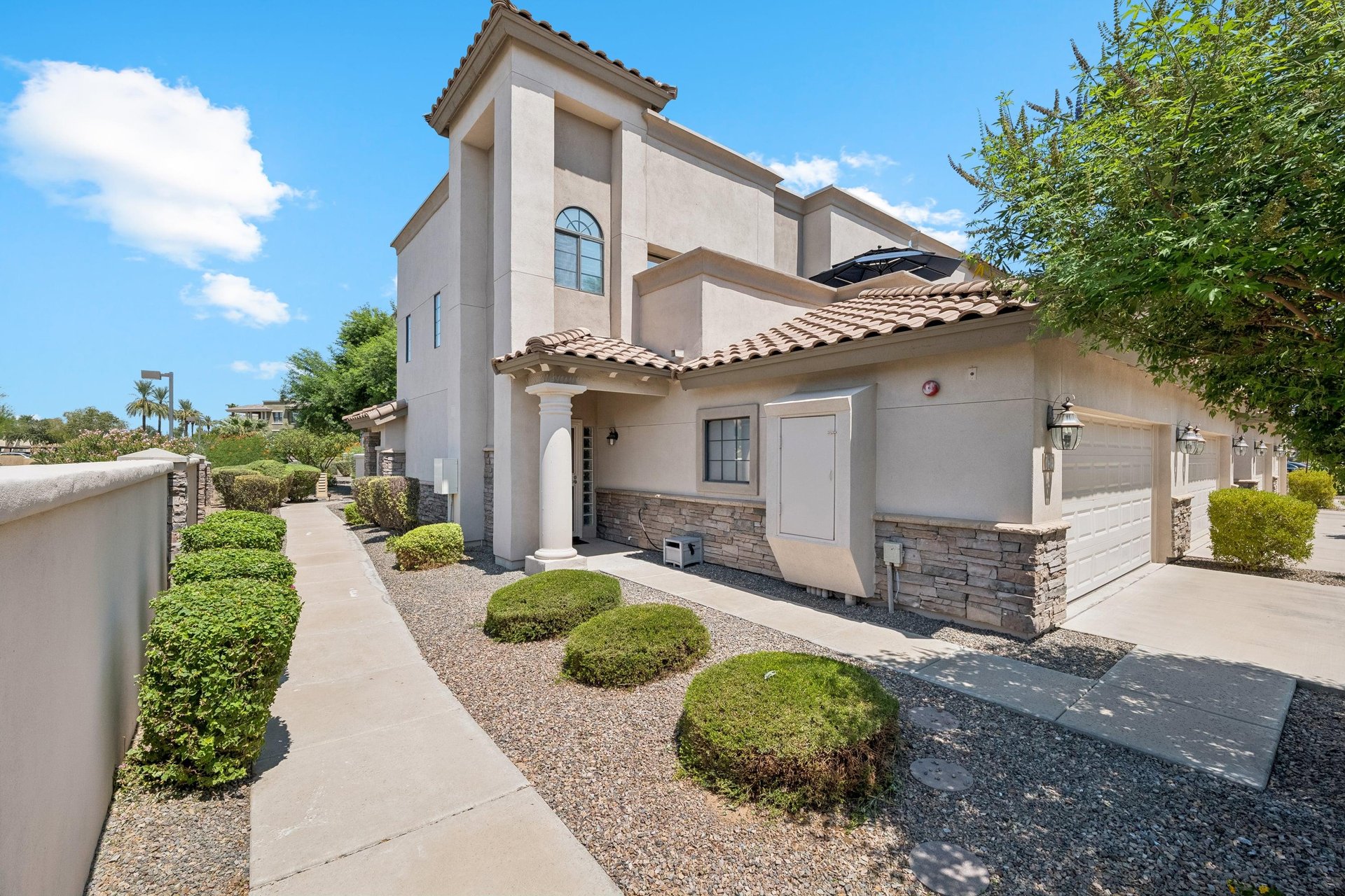 Two level townhouse