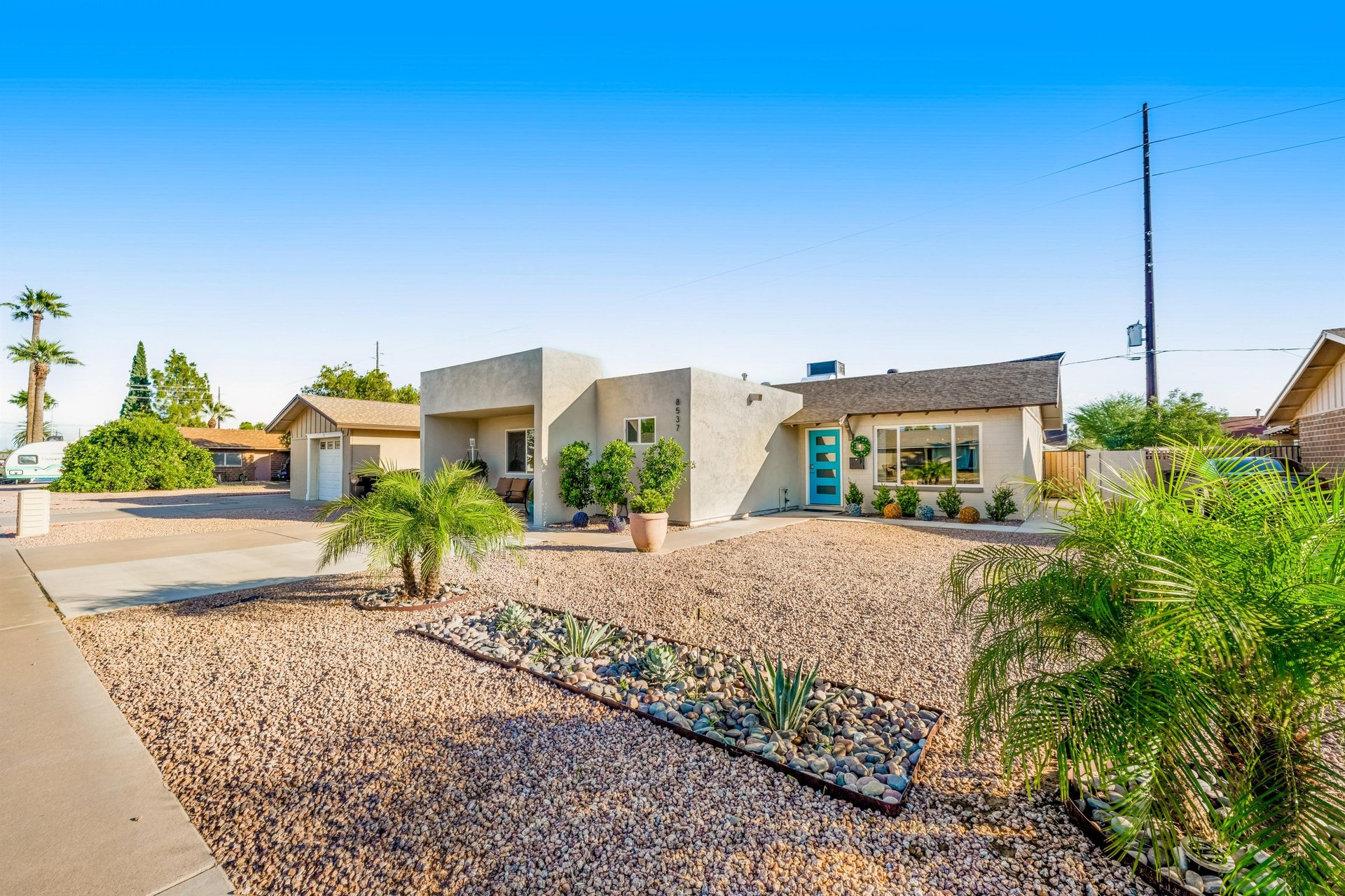 567204