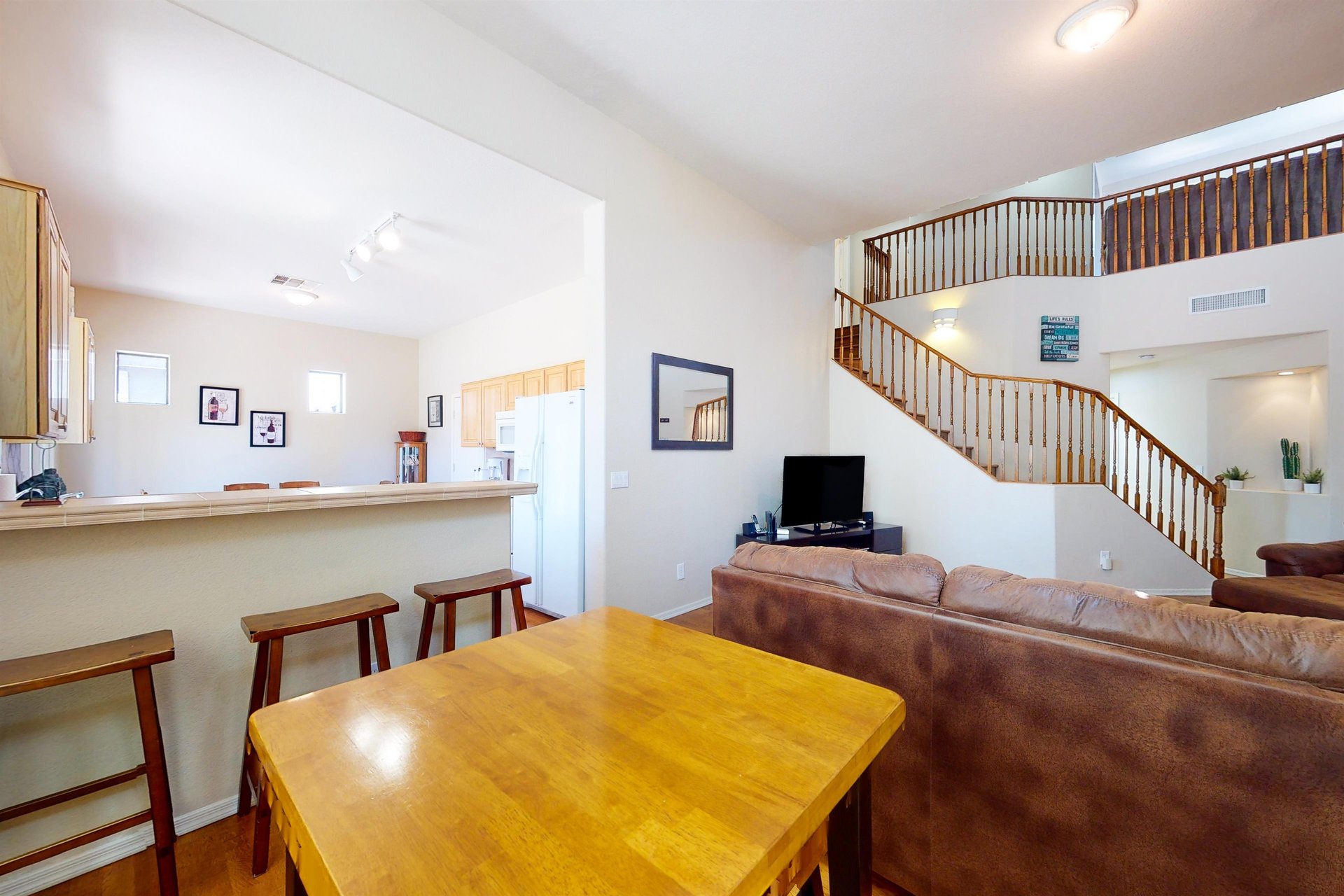 574060