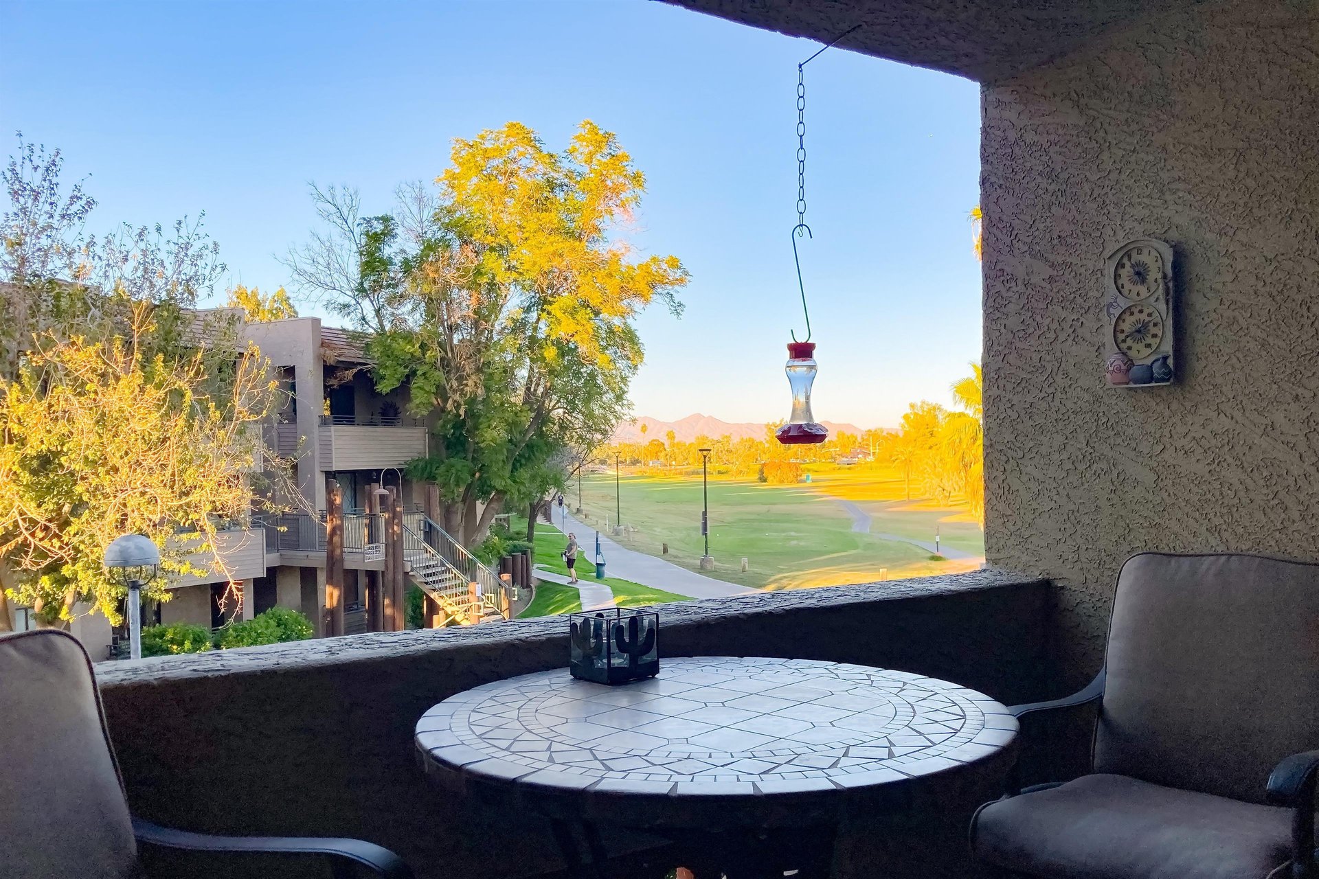 574108