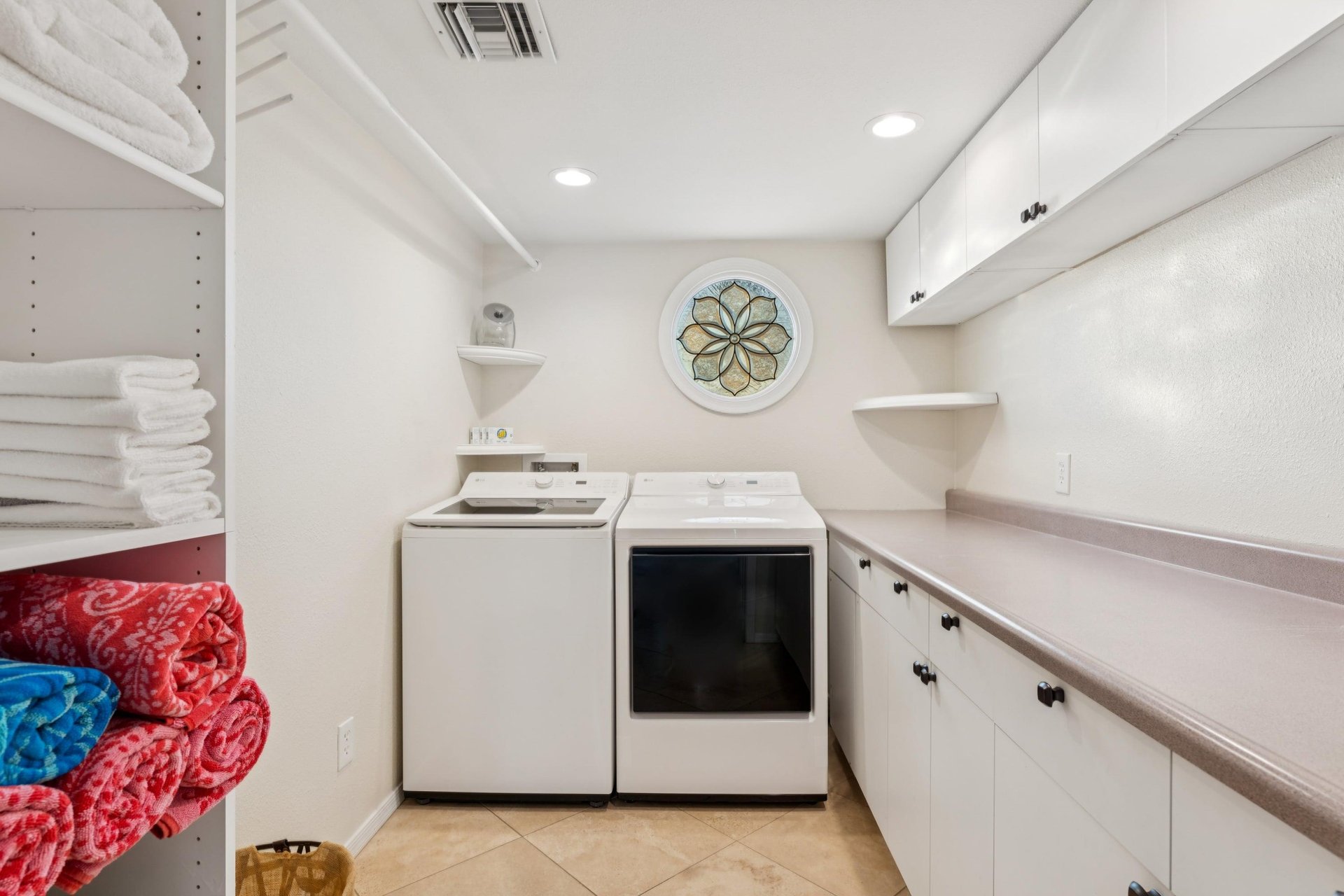Brand new full sized appliances Nothing but the best.