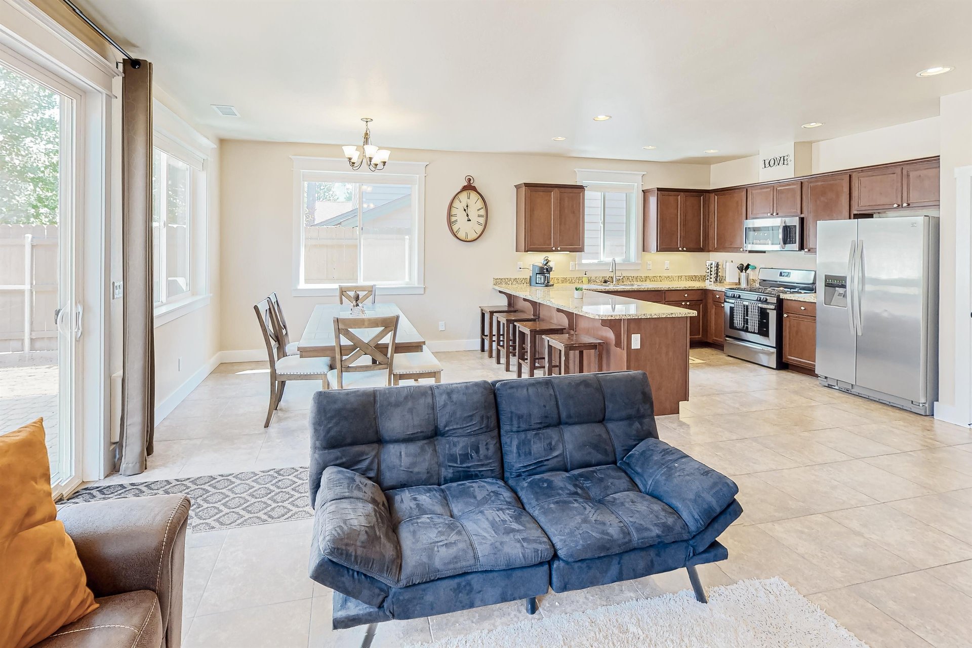 580963