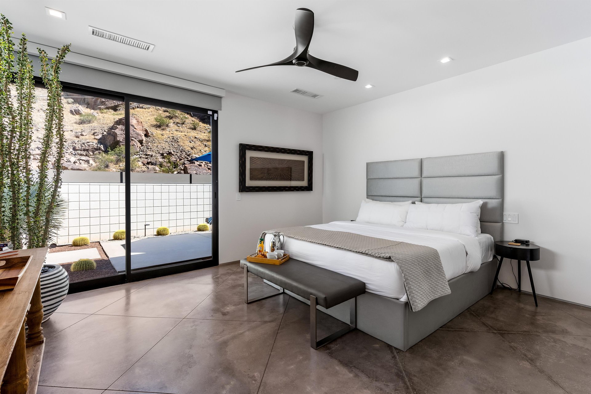 King size cozy bed