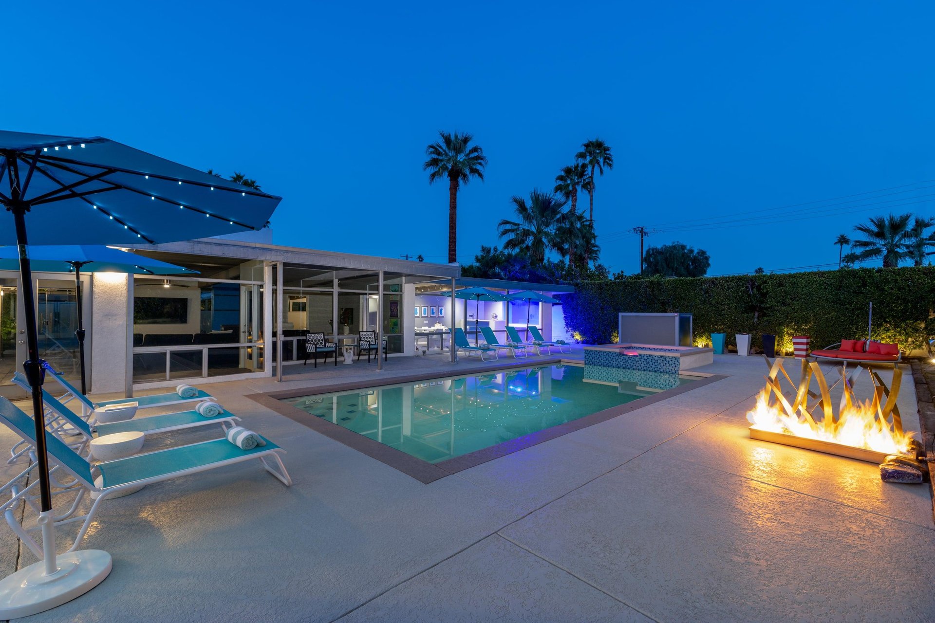 Amazing pool, spa and firepit