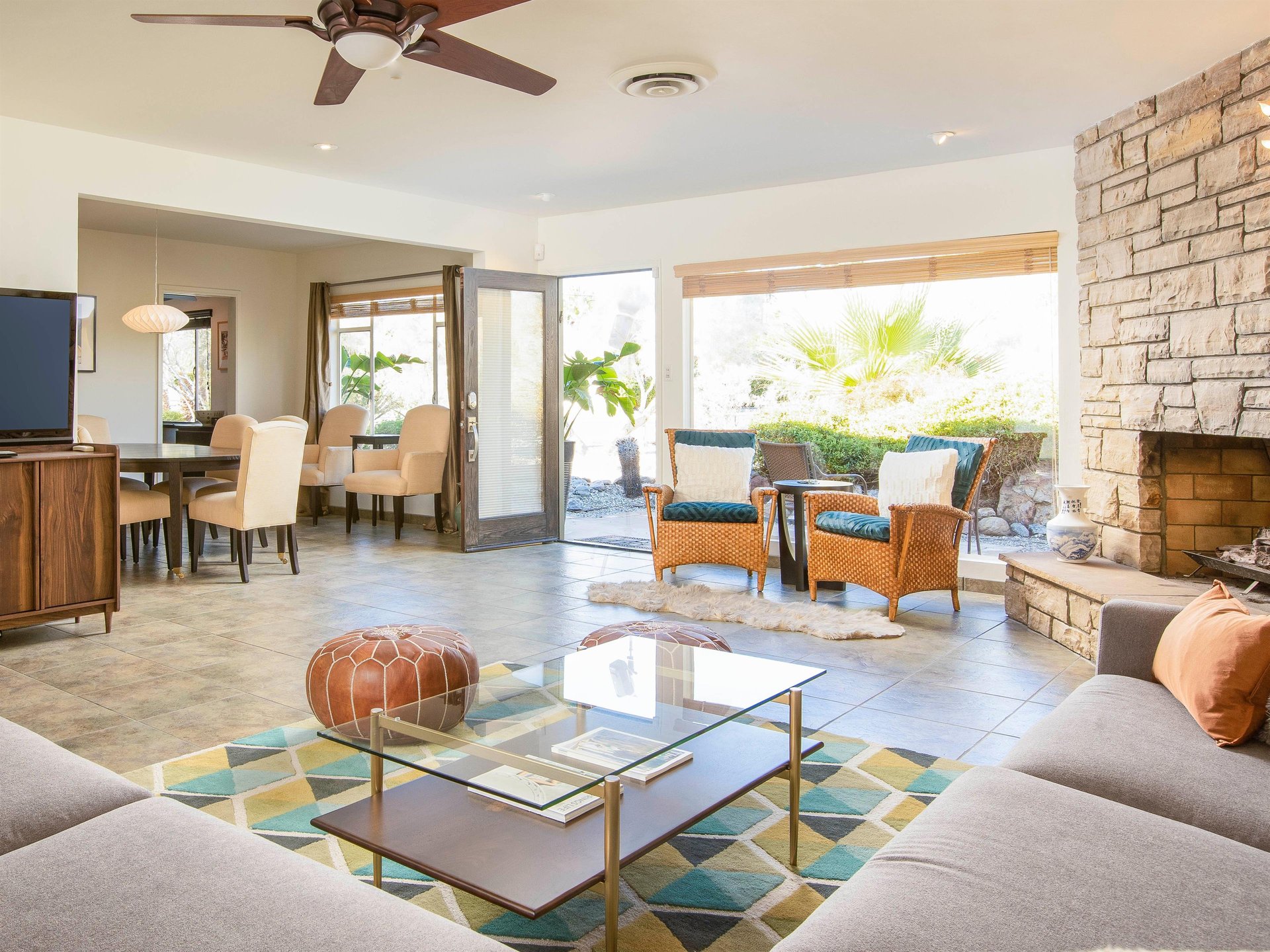 Gorgeous property made for indoor outdoor living