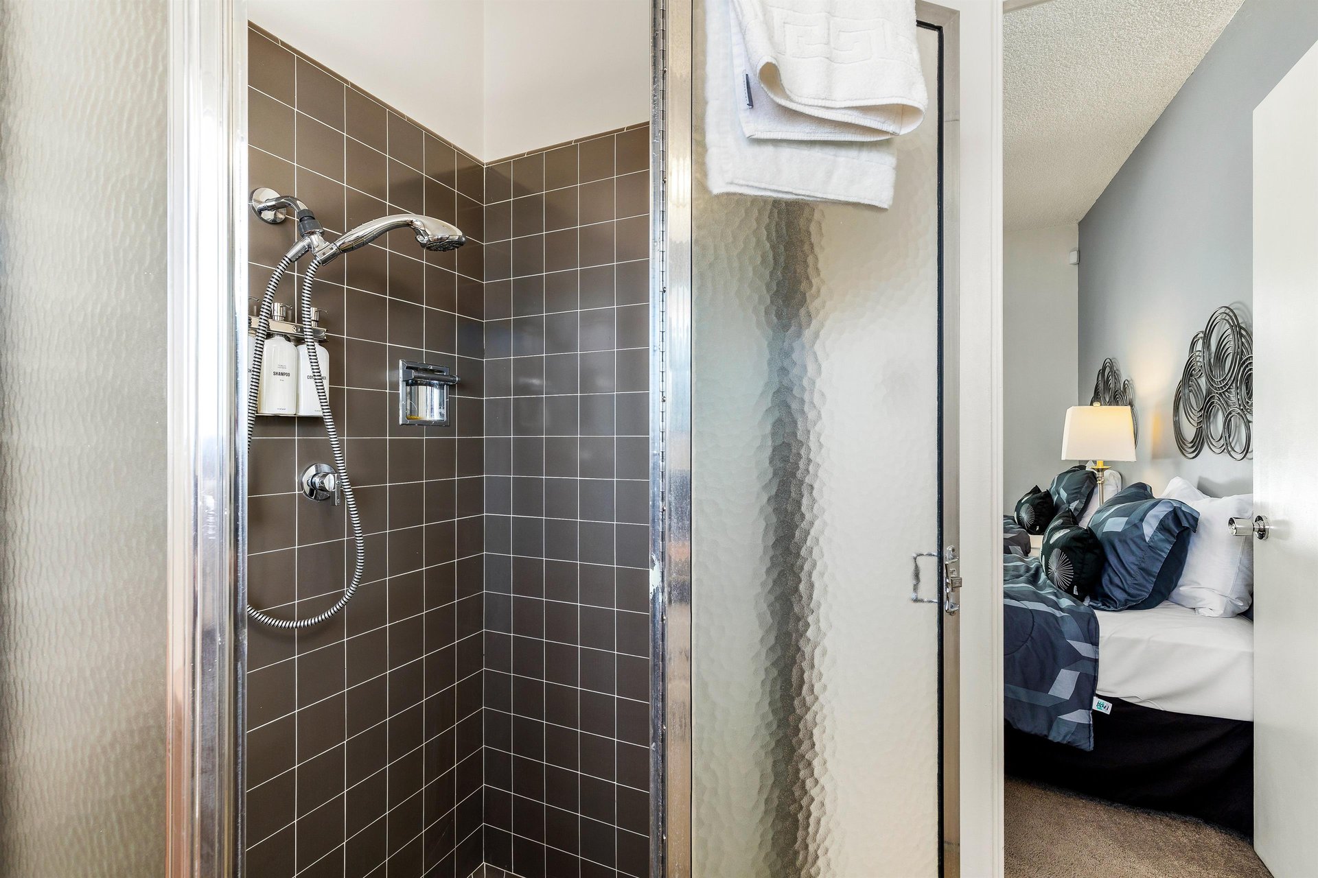 Guest shower
