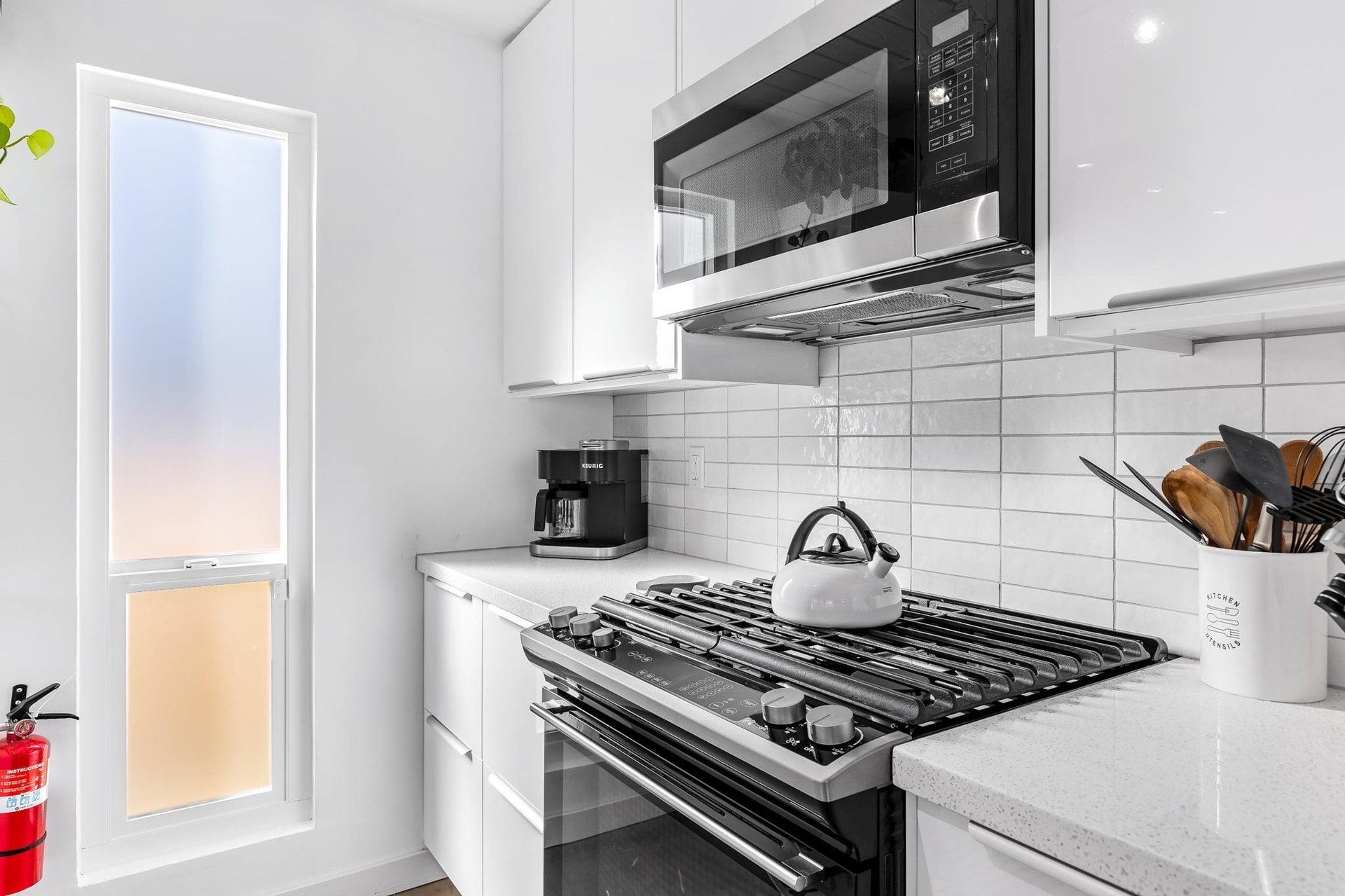 Kitchen cooking area