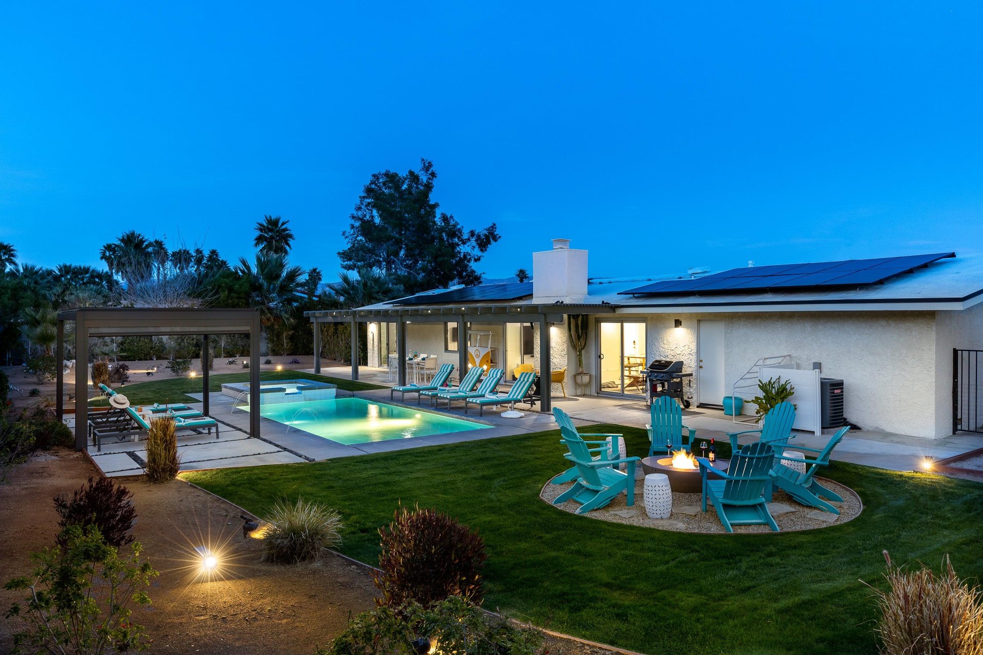 Gorgeous backyard