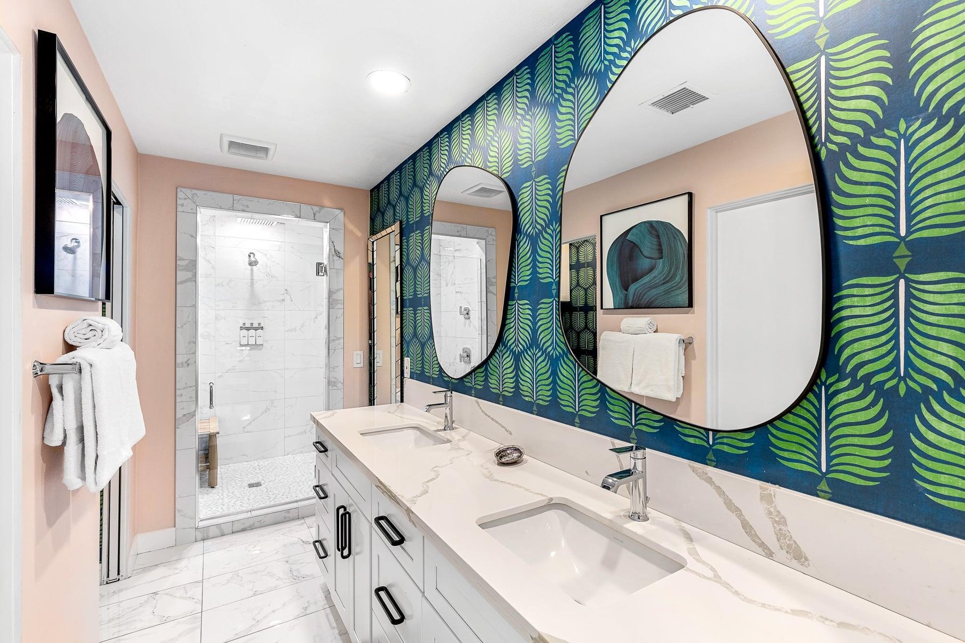 Gorgeous countertops and pops of color