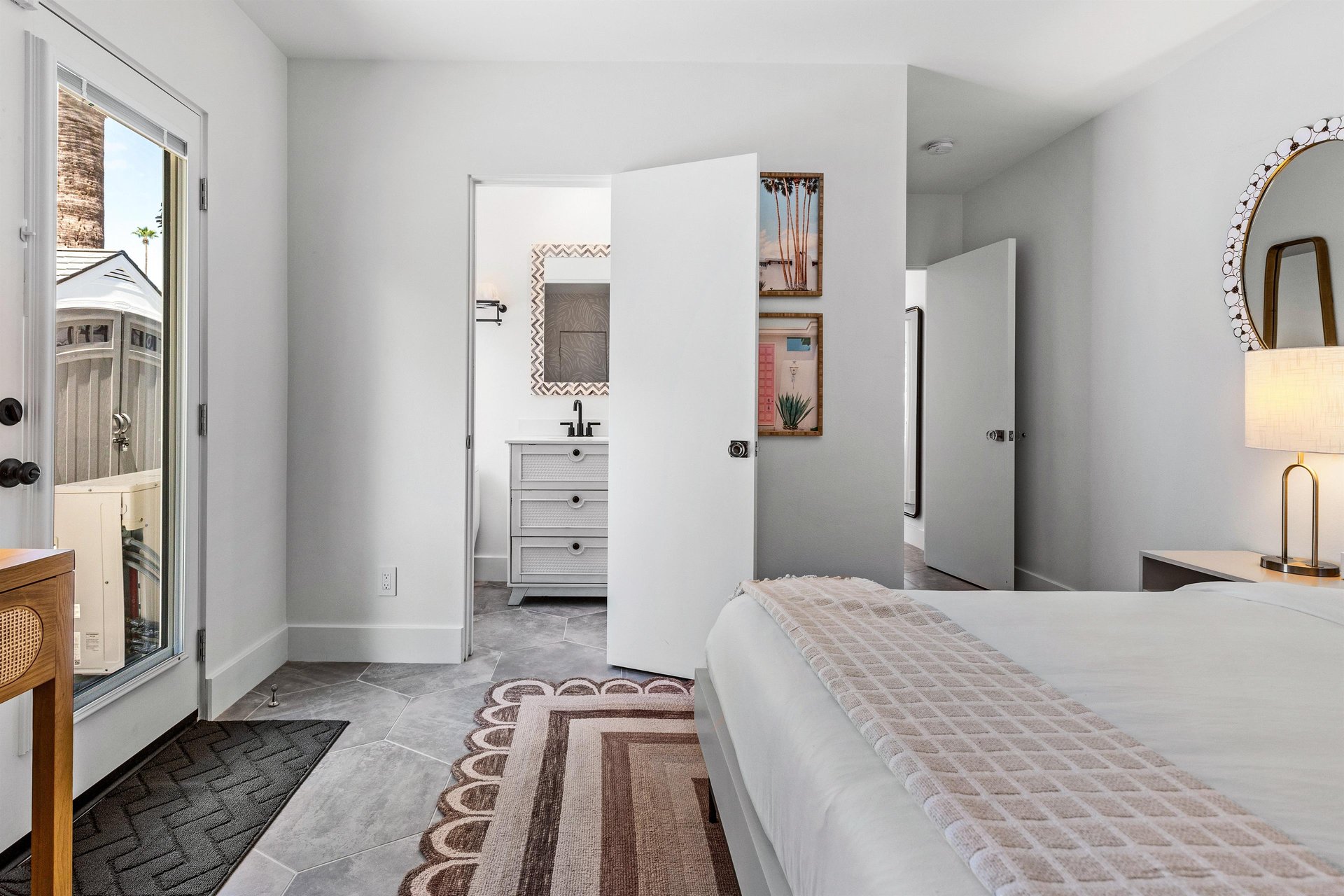 Ensuite guest bath
