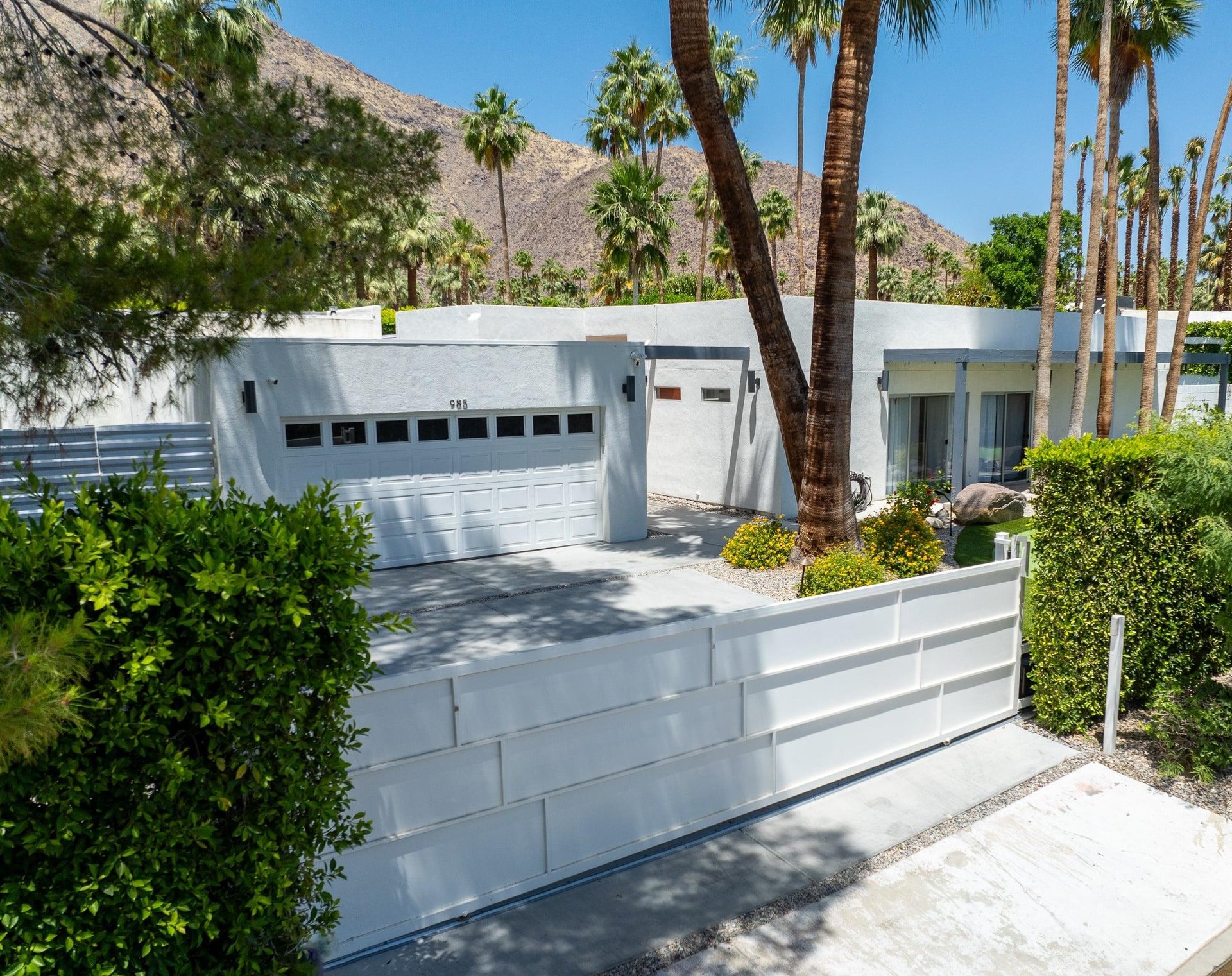 Privacy gate