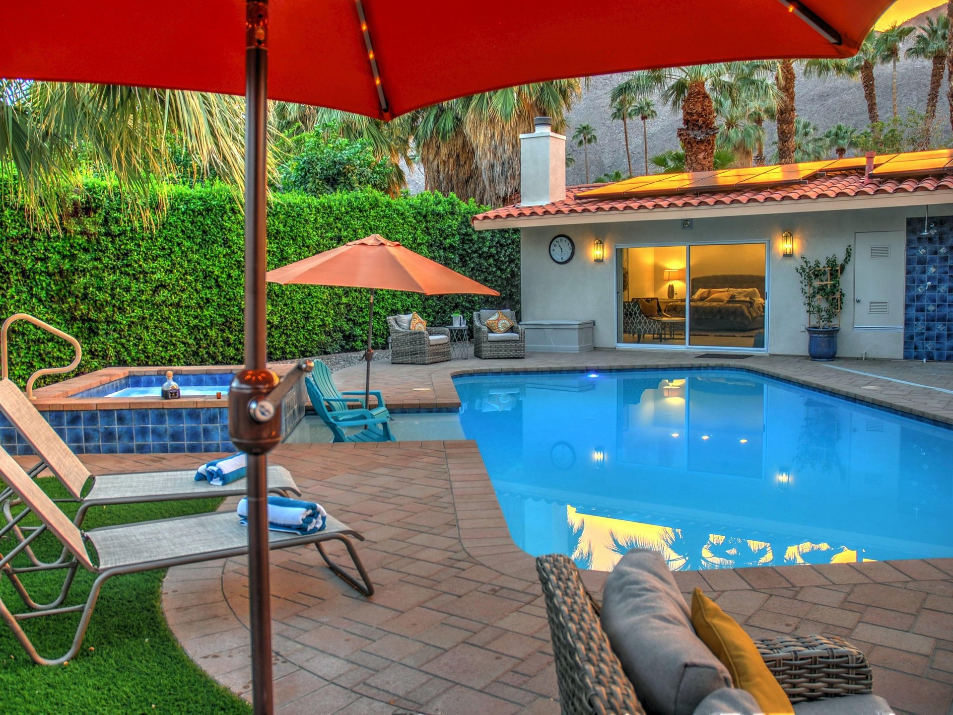 Palm Springs style